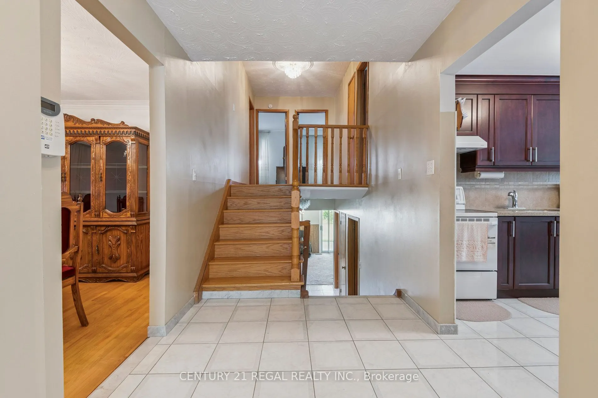 152 Weir Crescent