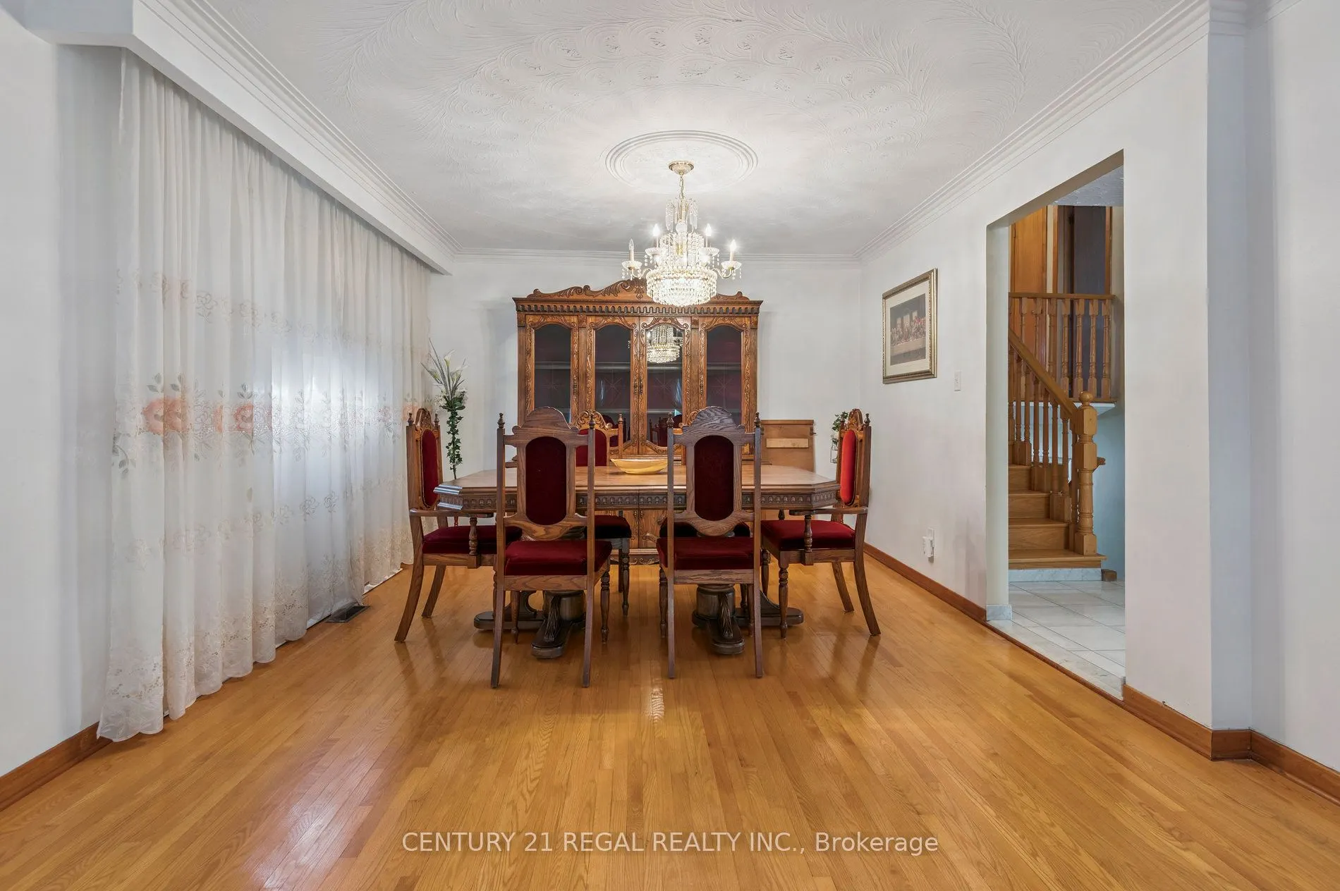 152 Weir Crescent
