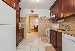 152 Weir Crescent