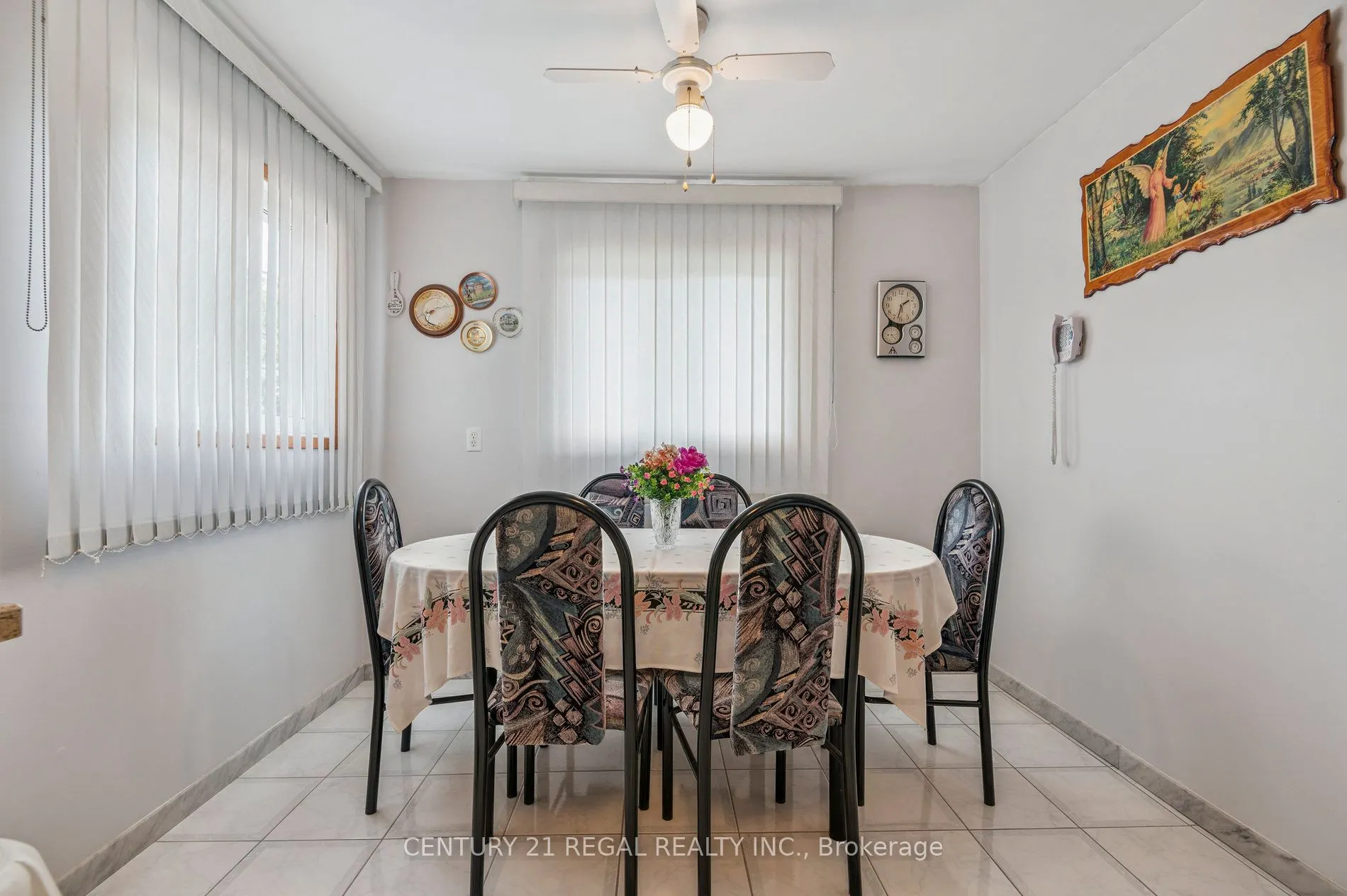 152 Weir Crescent