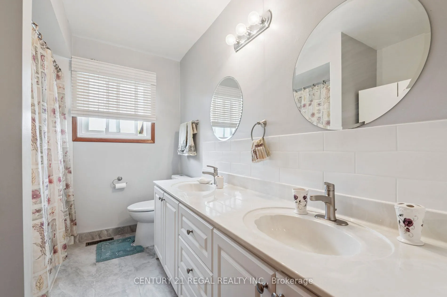 152 Weir Crescent