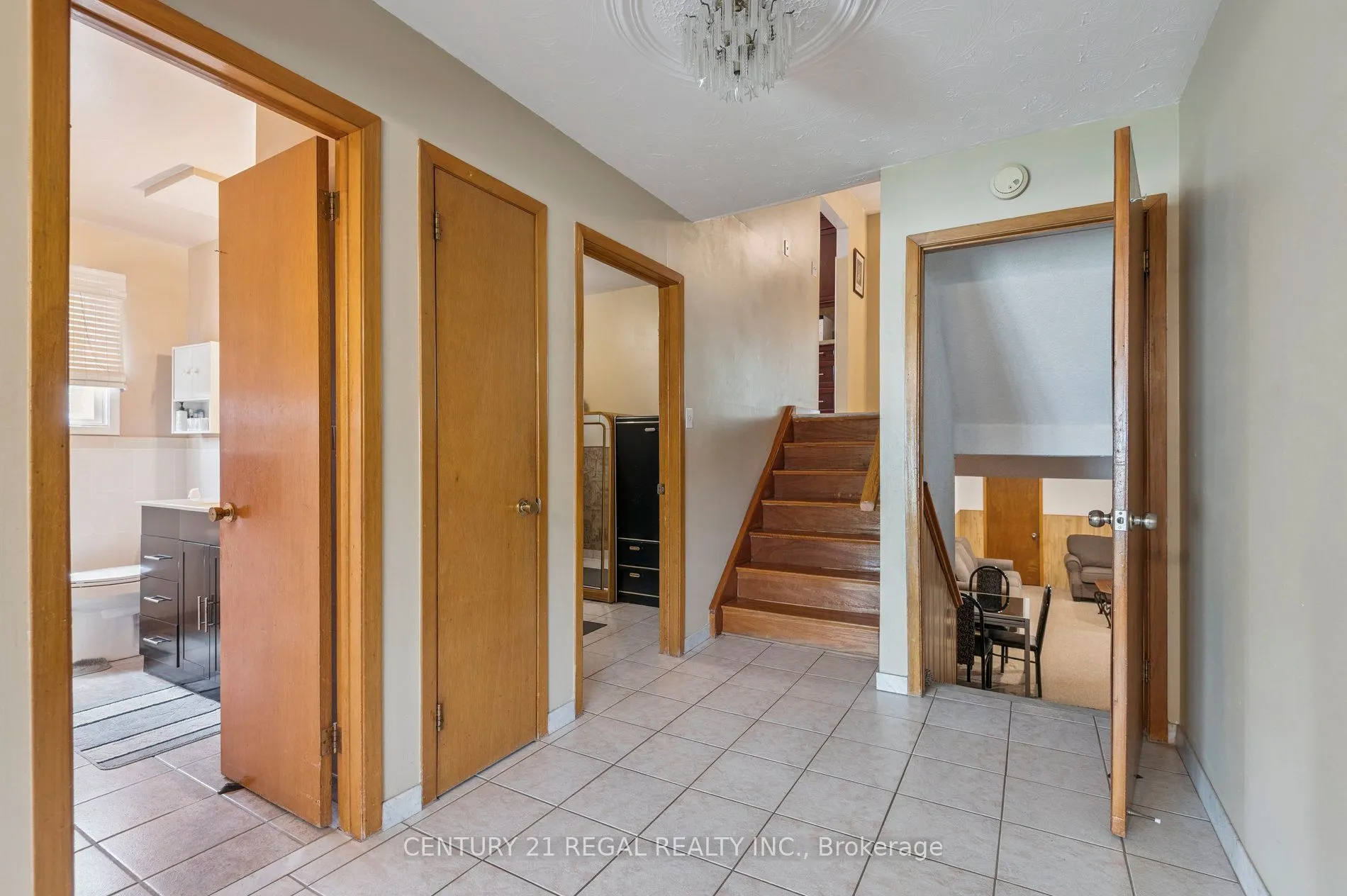 152 Weir Crescent