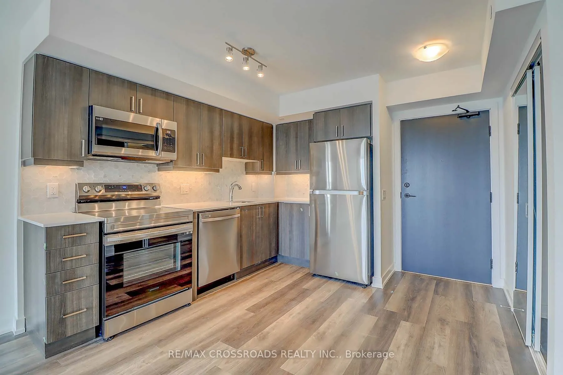 1480 Bayly Street, #1111
