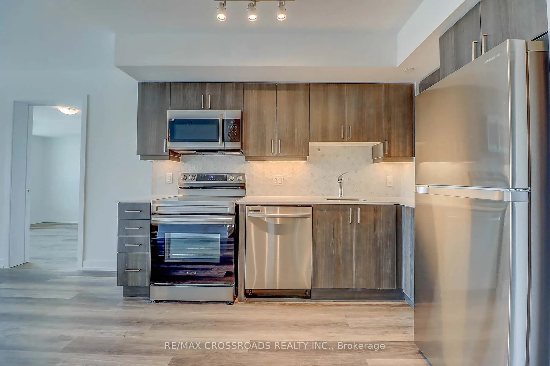 1480 Bayly Street, #1111