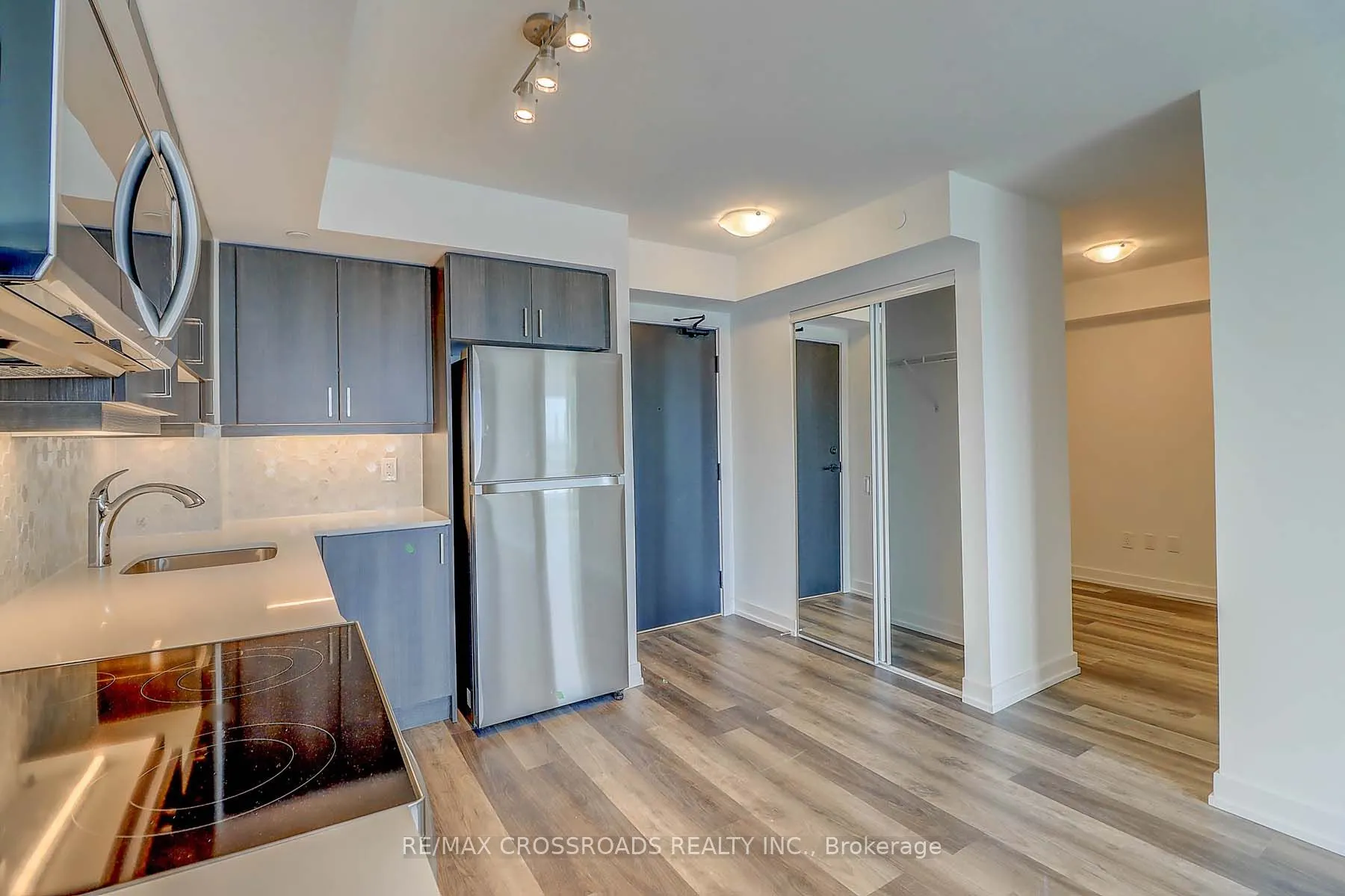 1480 Bayly Street, #1111