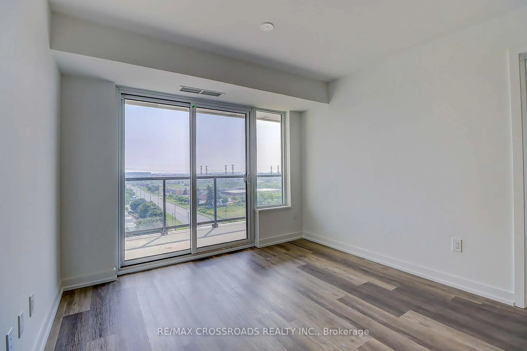 1480 Bayly Street, #1111