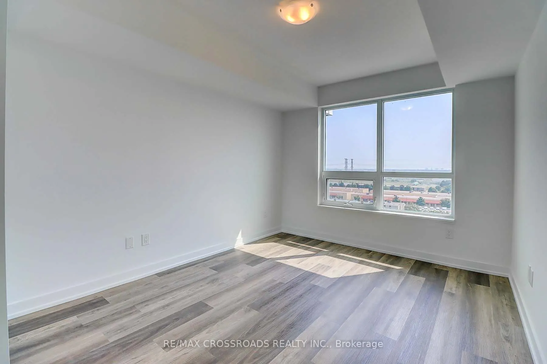 1480 Bayly Street, #1111