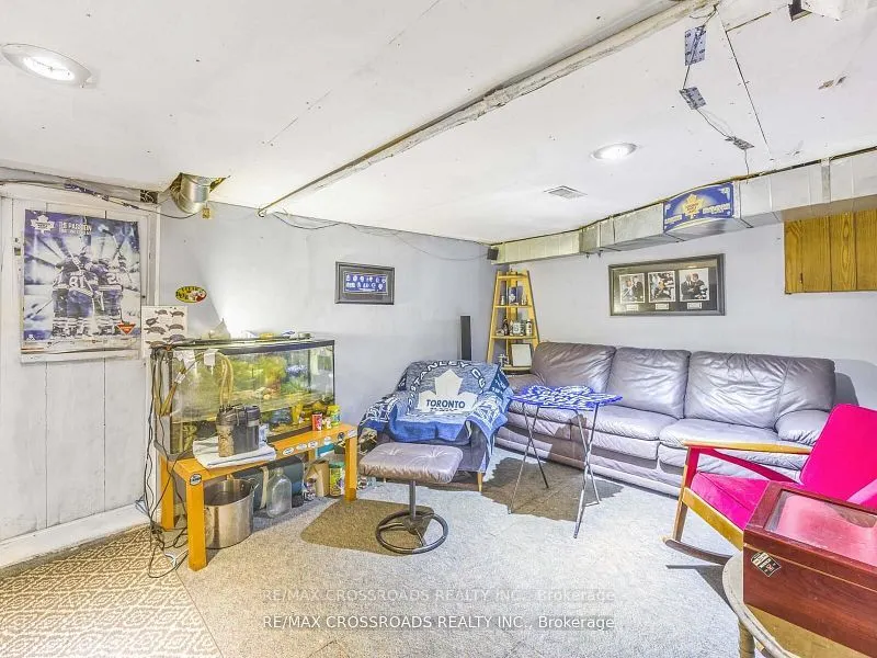 22 Ivy Avenue