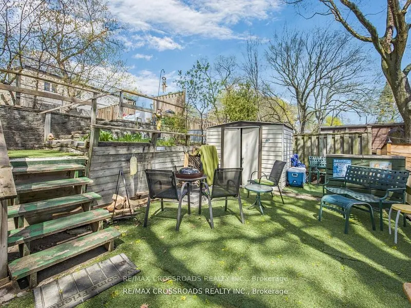 22 Ivy Avenue