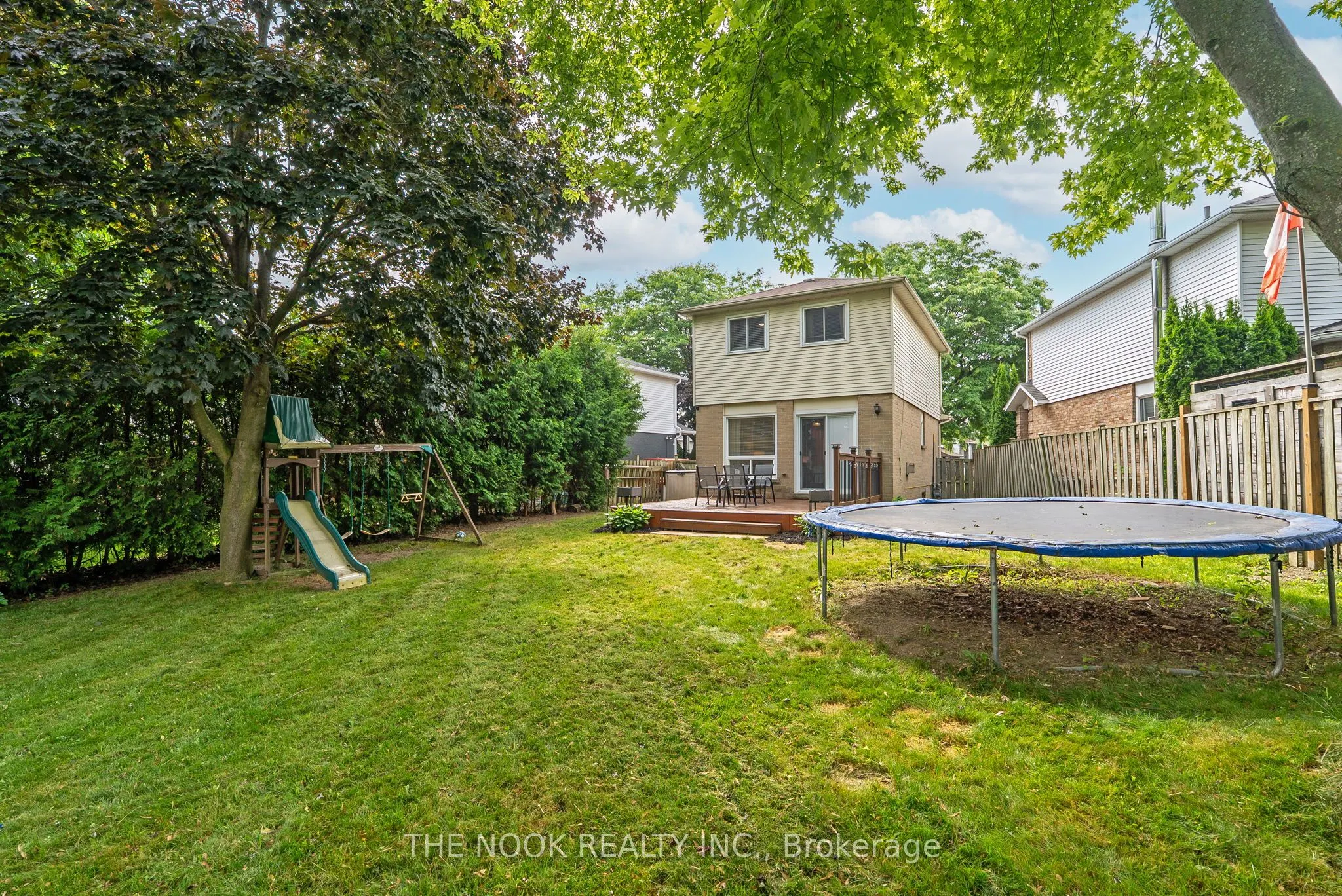 95 Turnberry Crescent