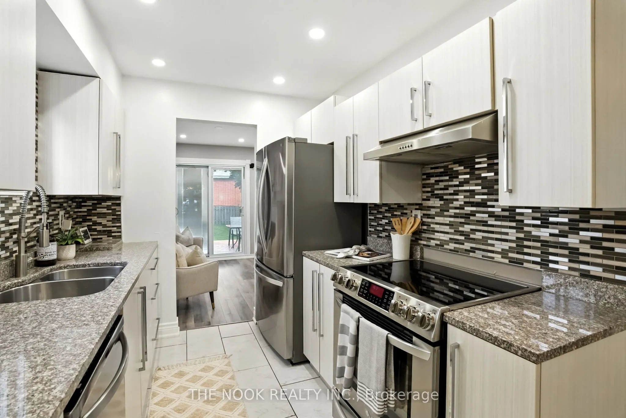 95 Turnberry Crescent