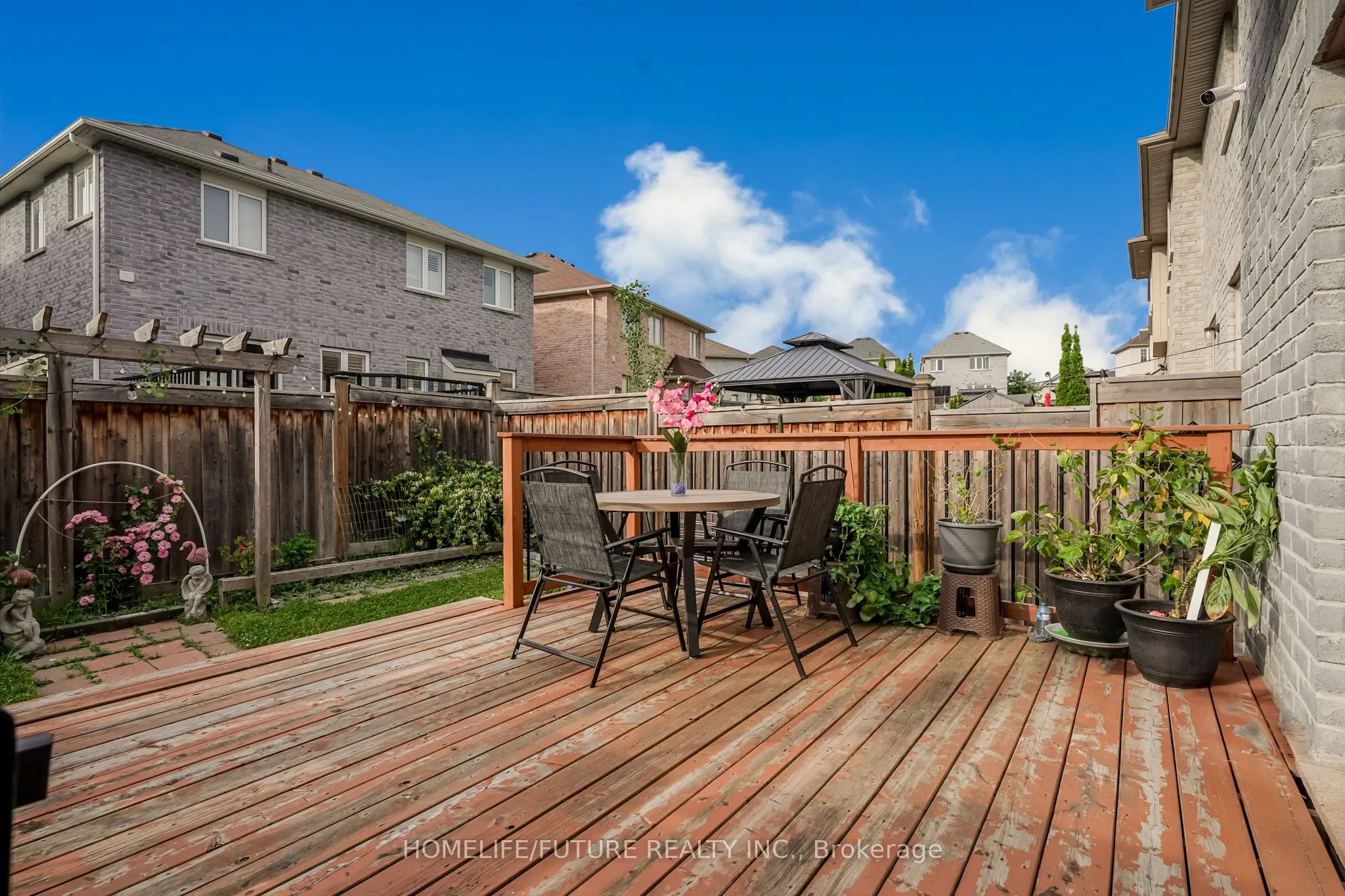 14 Mosely Crescent