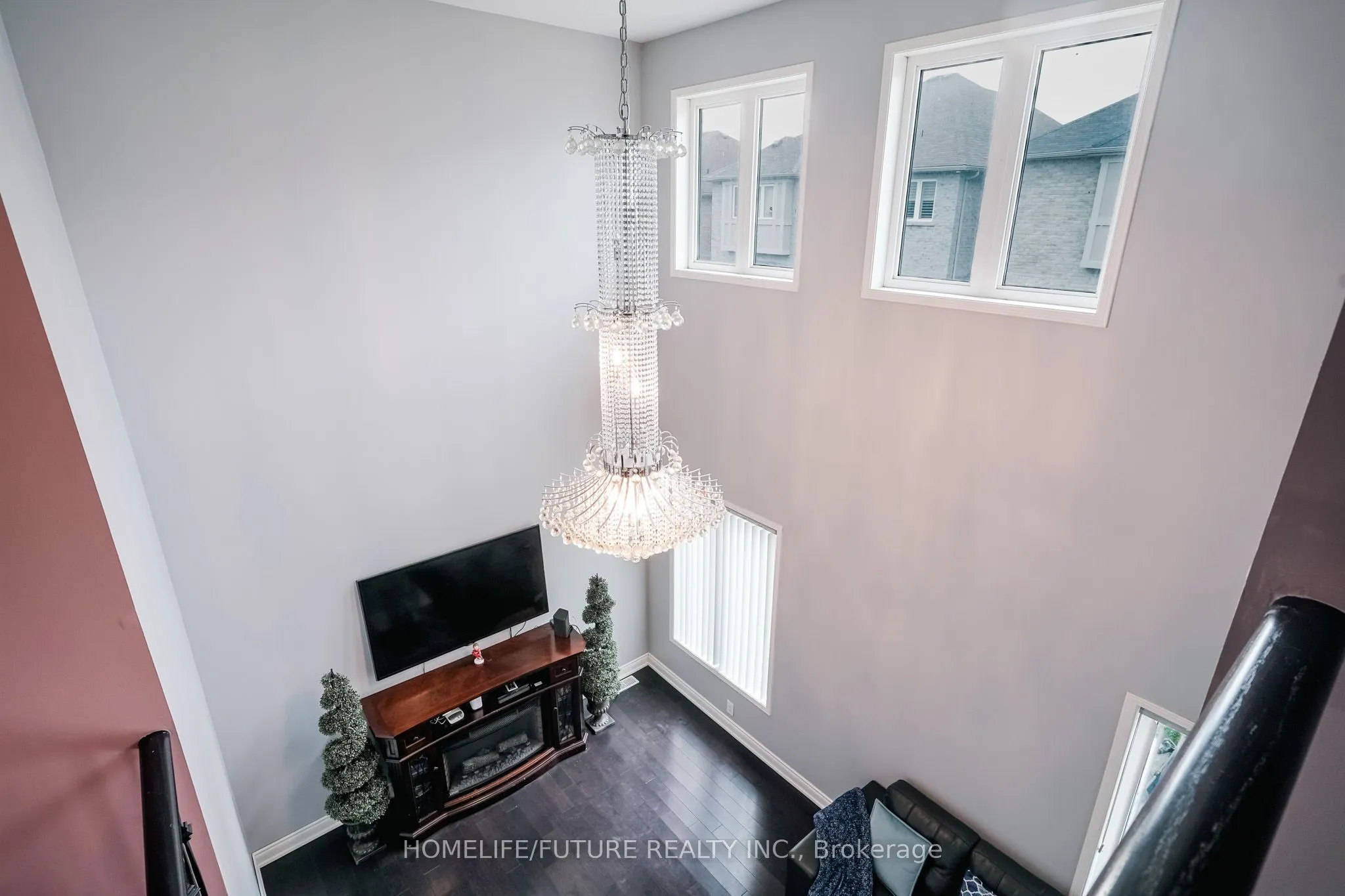 14 Mosely Crescent