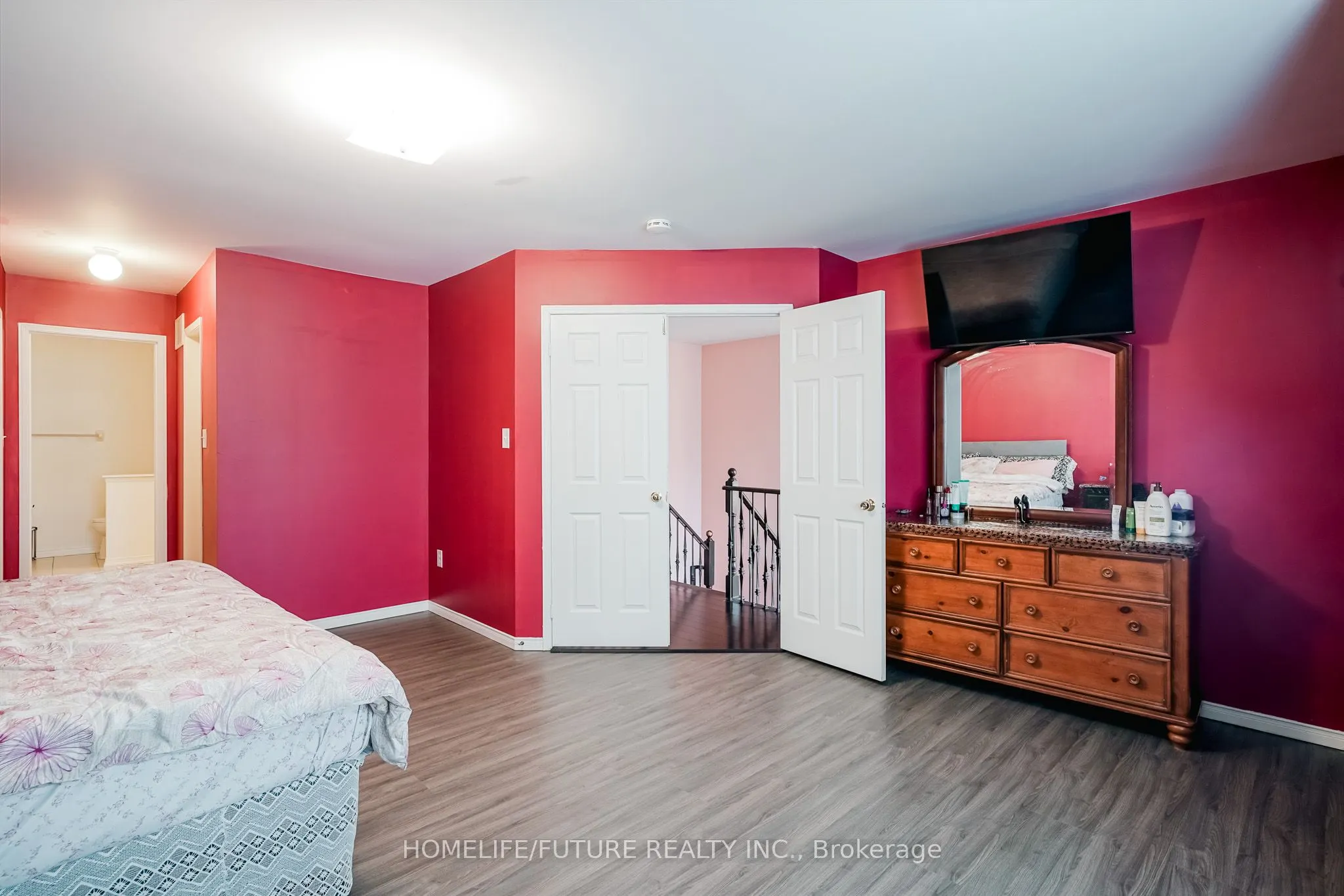14 Mosely Crescent