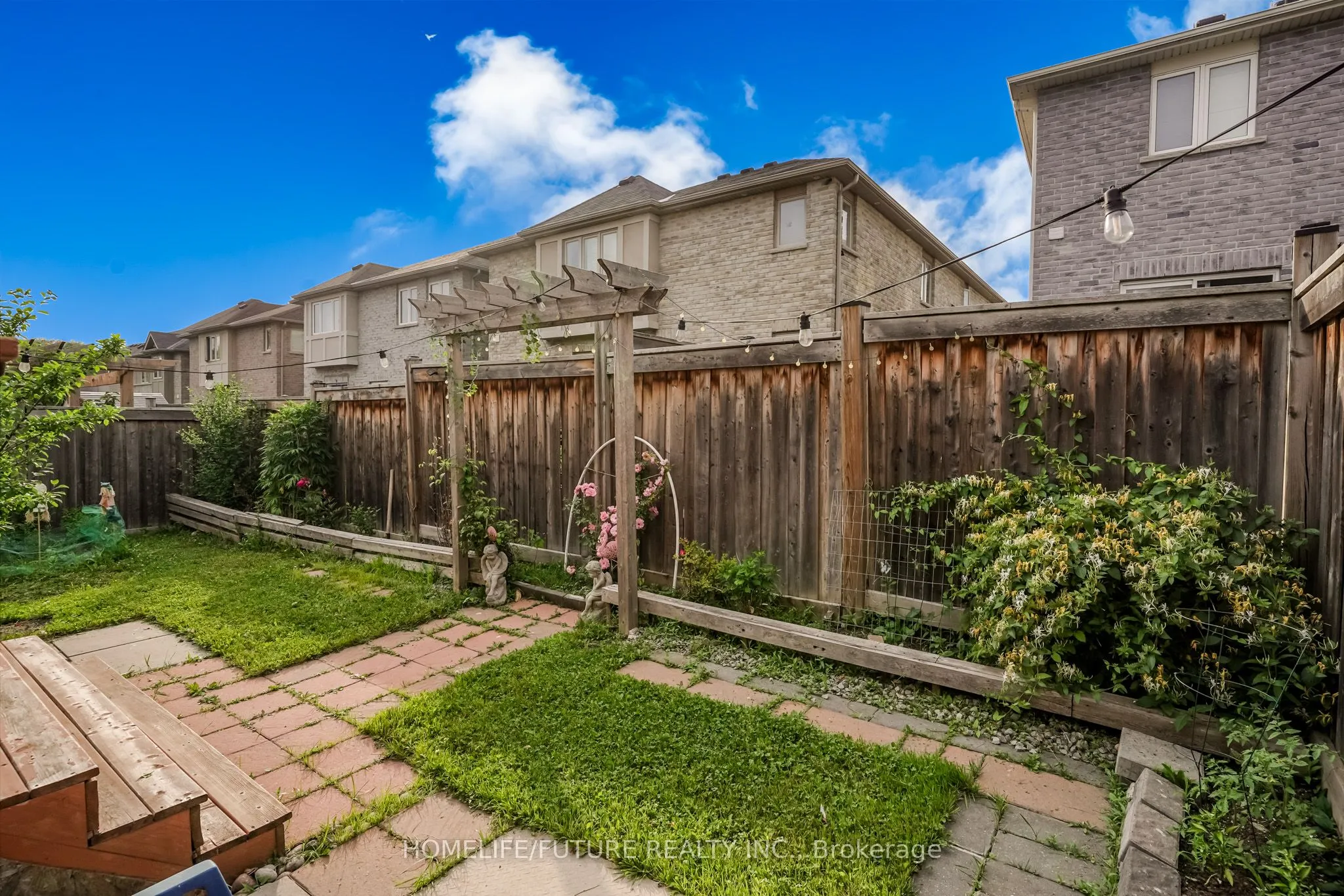 14 Mosely Crescent