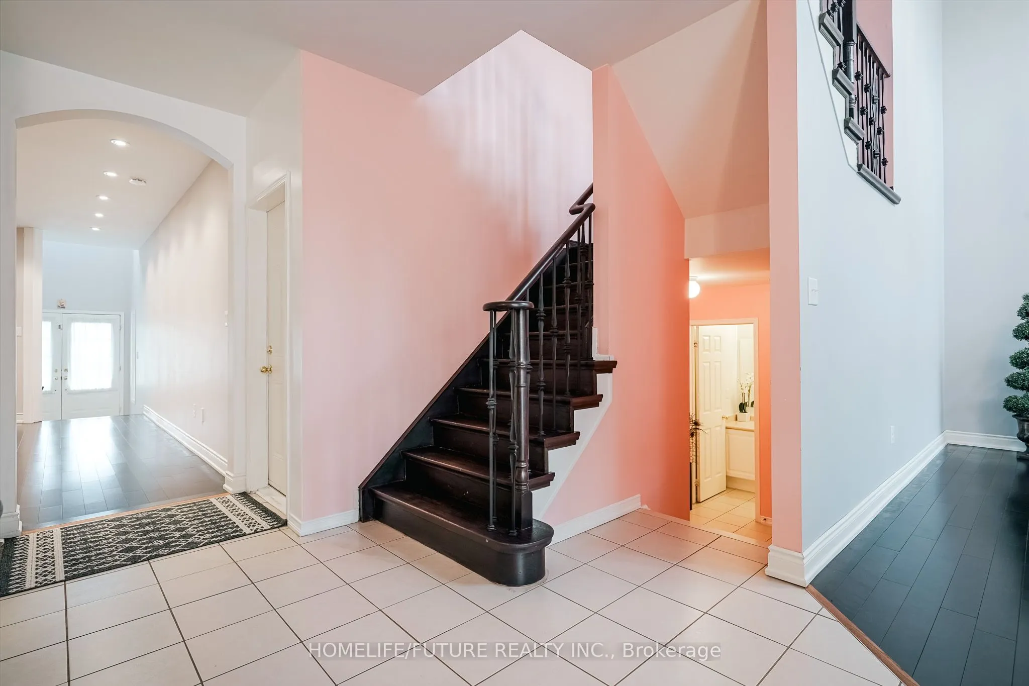 14 Mosely Crescent