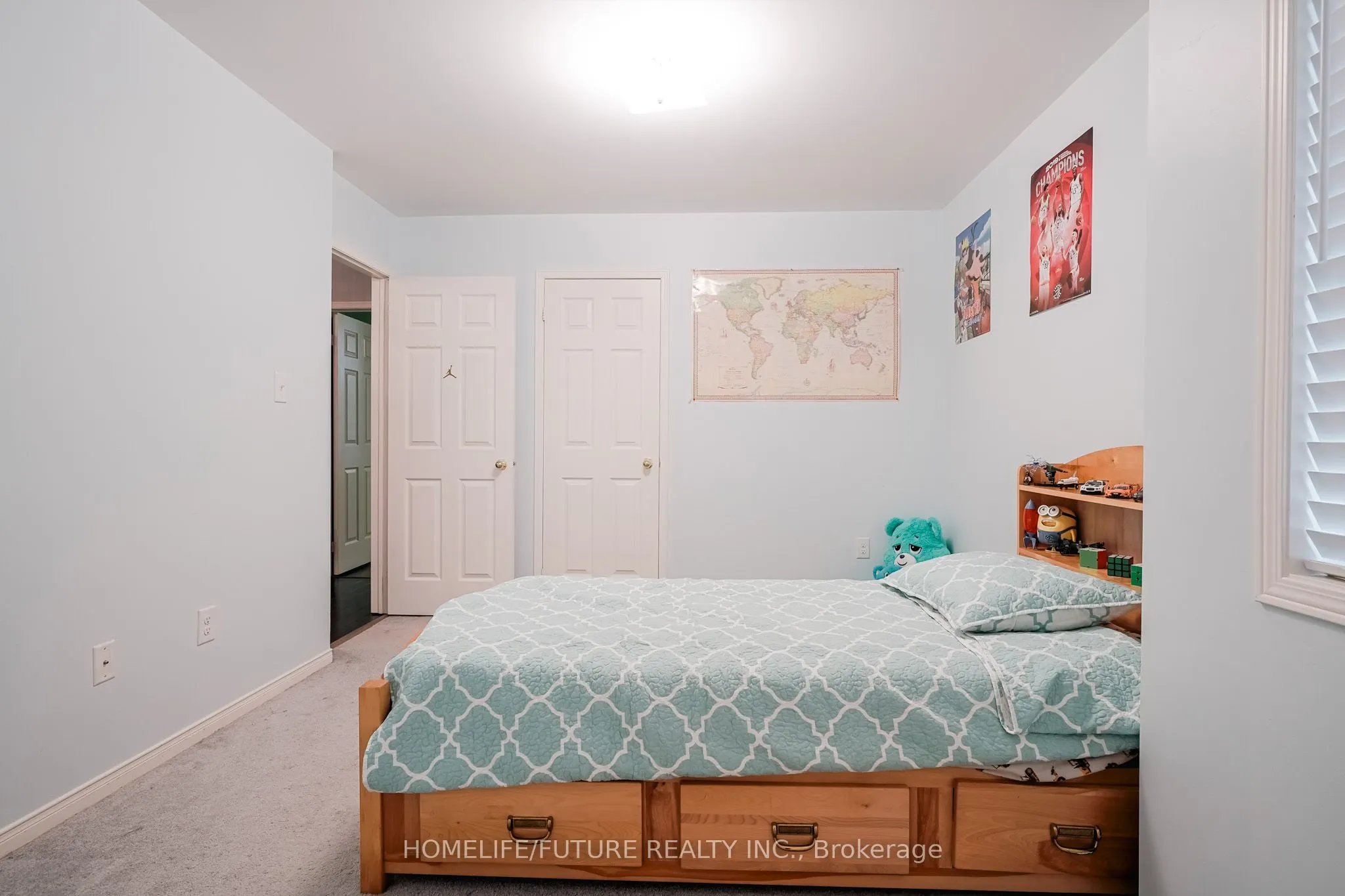 14 Mosely Crescent