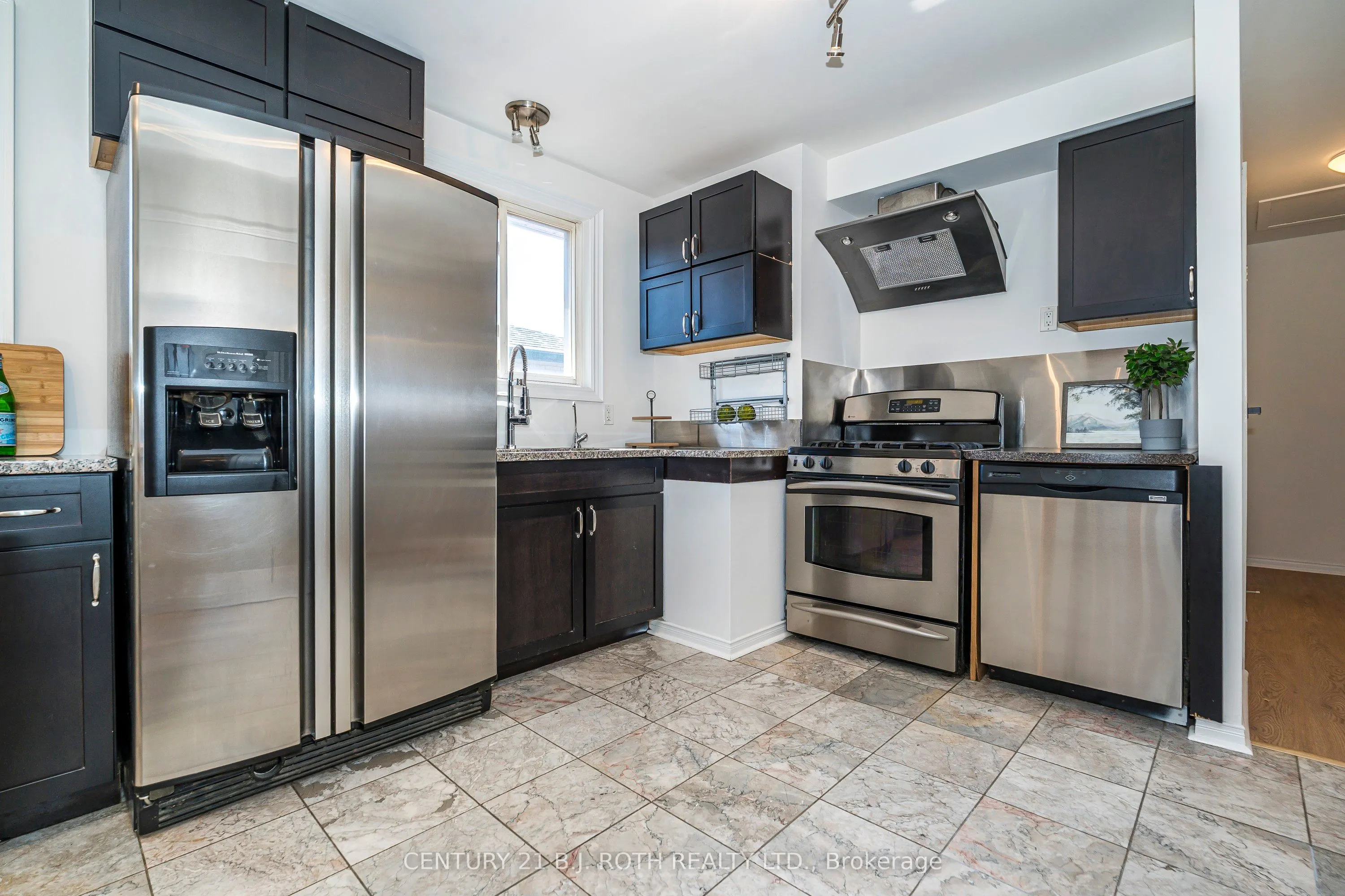466 Dianne Drive