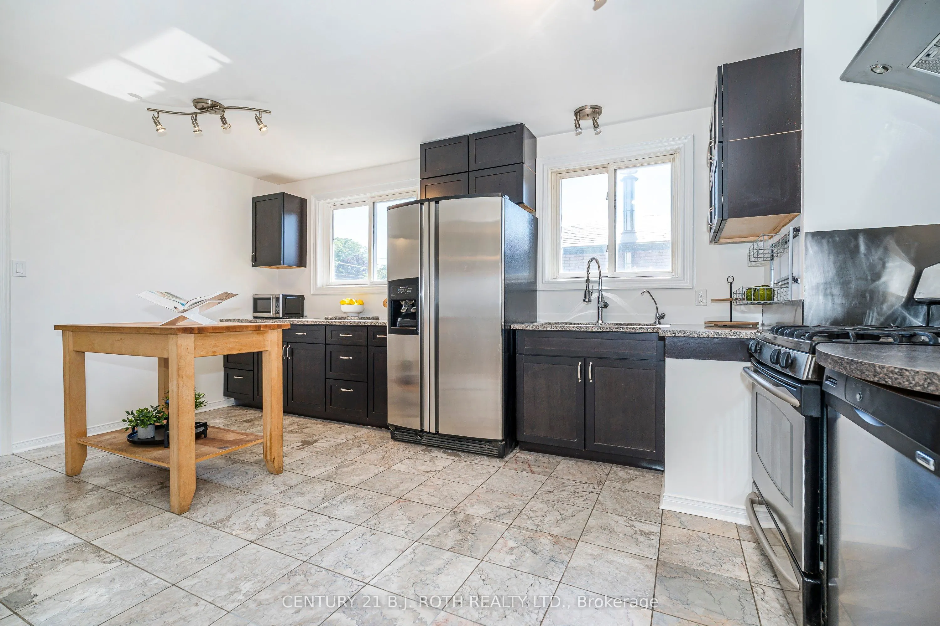 466 Dianne Drive