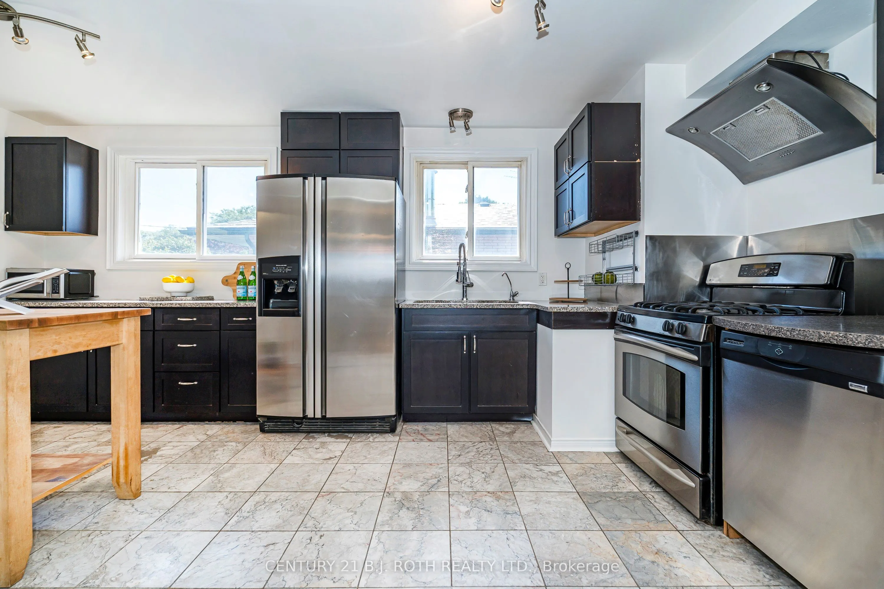 466 Dianne Drive