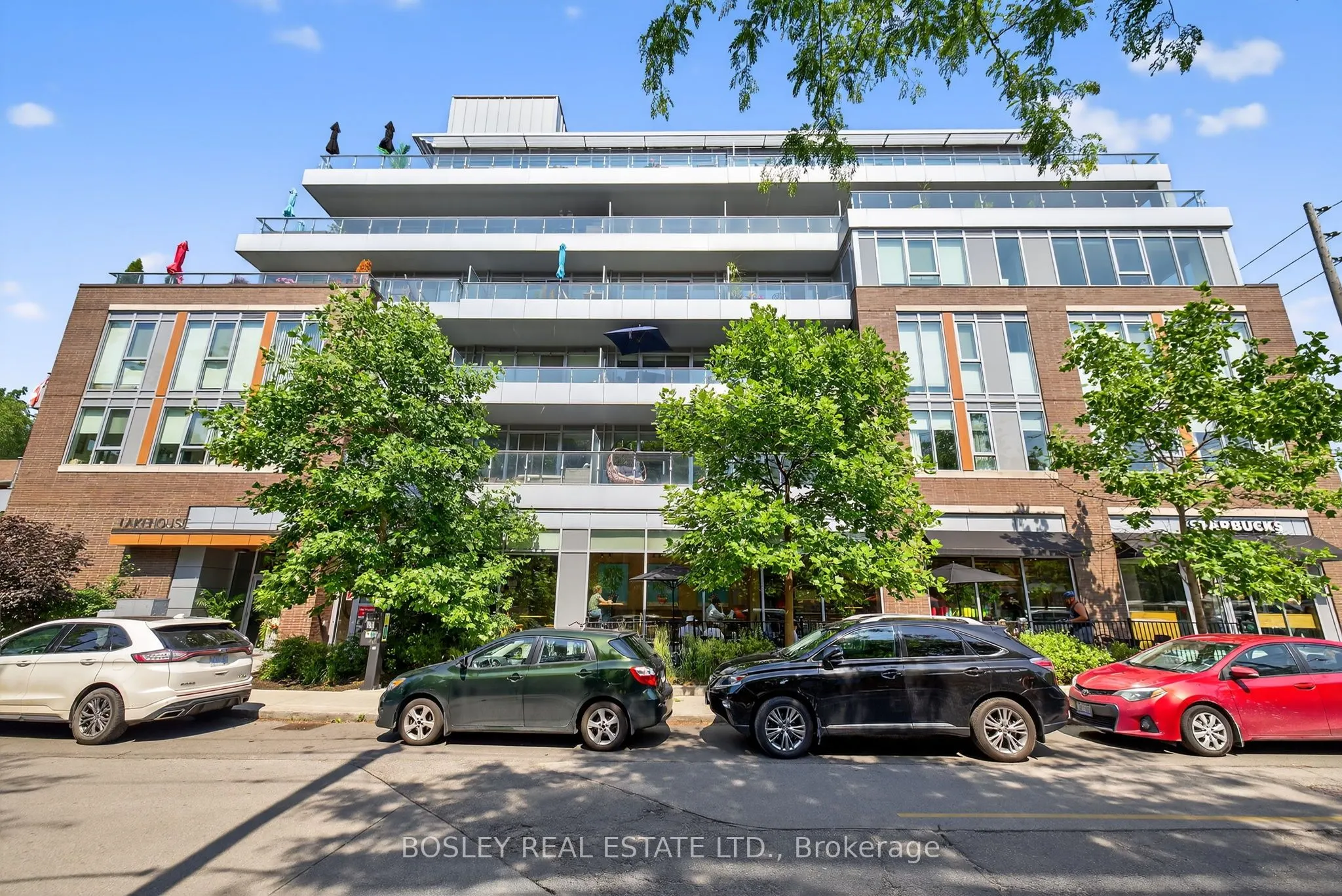 1960 Queen Street E, #305
