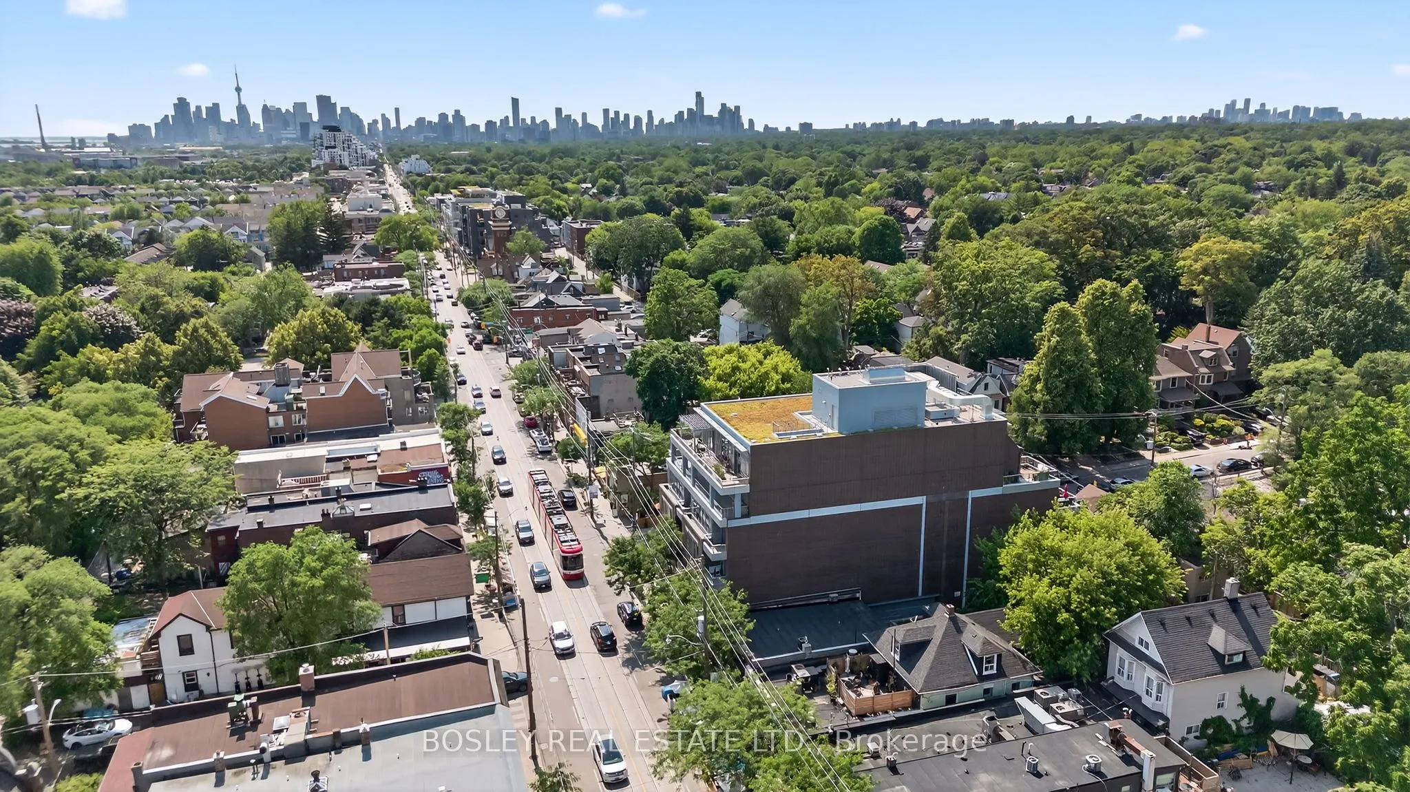 1960 Queen Street E, #305