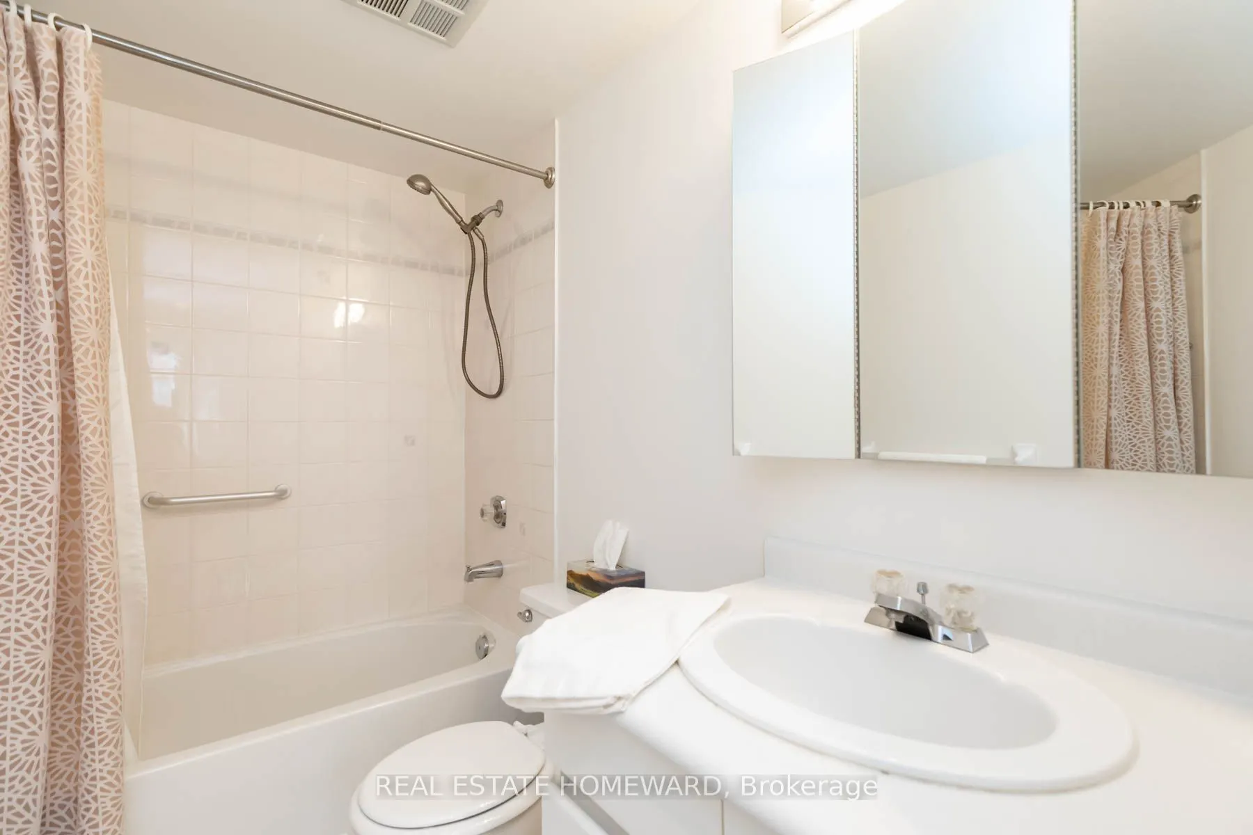 1093 Kingston Rd Avenue, #409