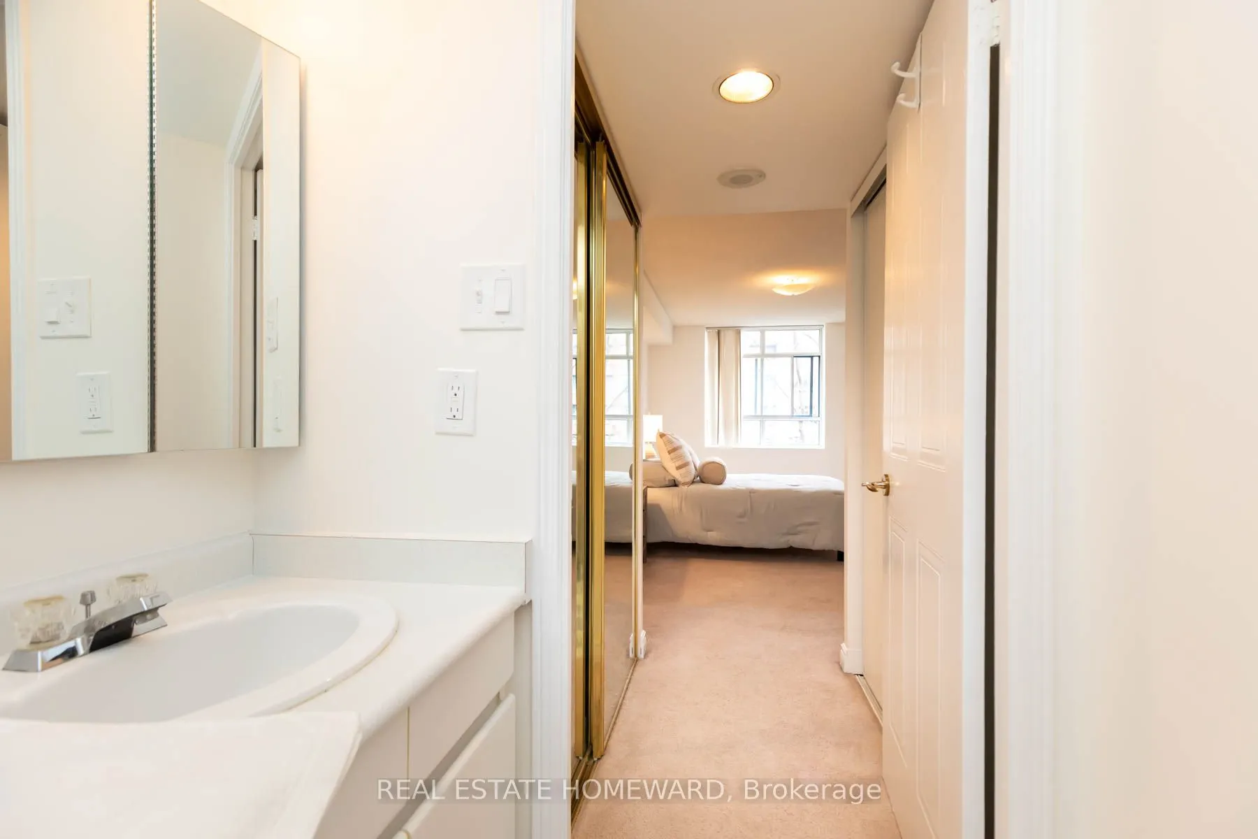 1093 Kingston Rd Avenue, #409