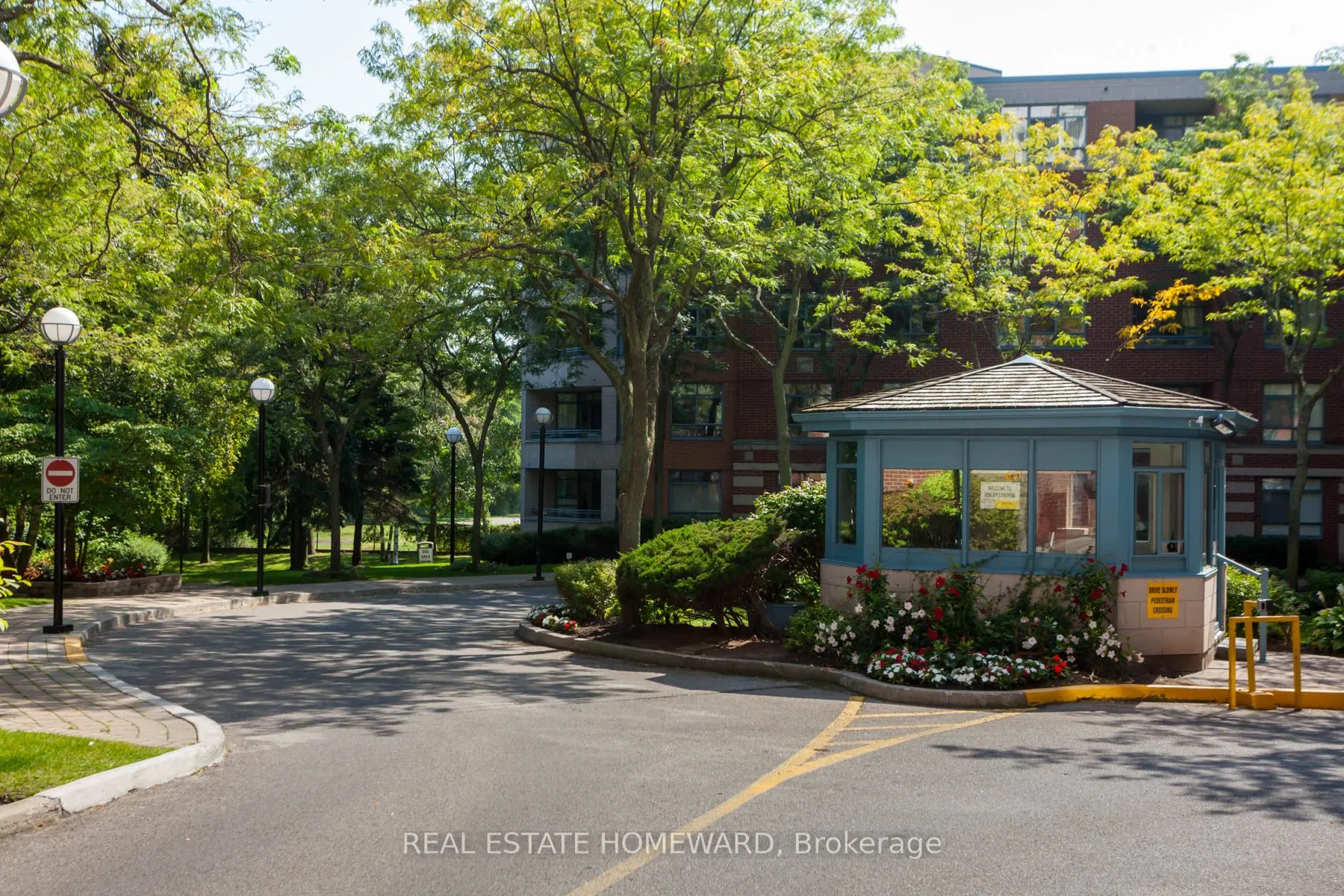 1093 Kingston Rd Avenue, #409