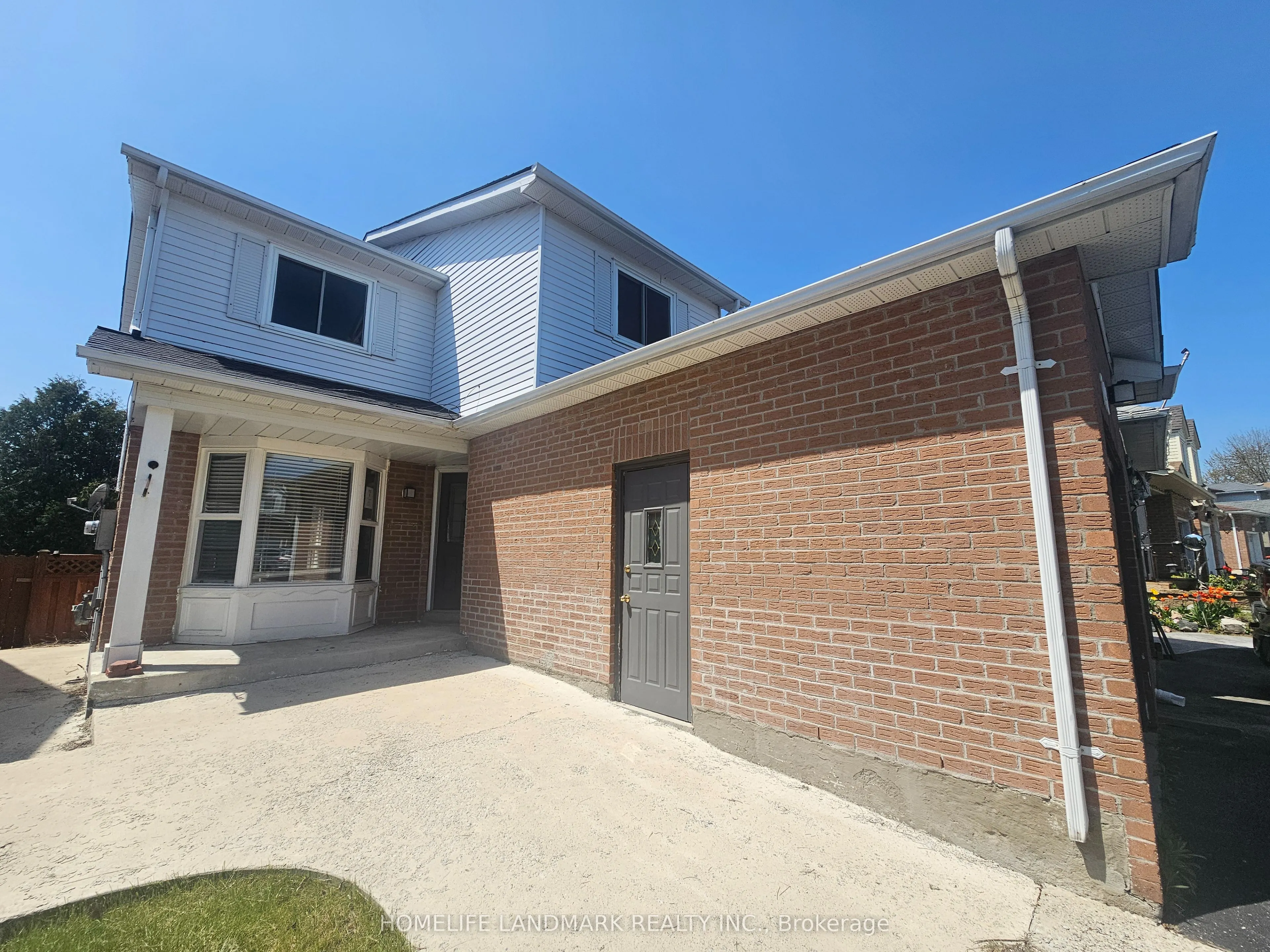 796 Bennett Crescent