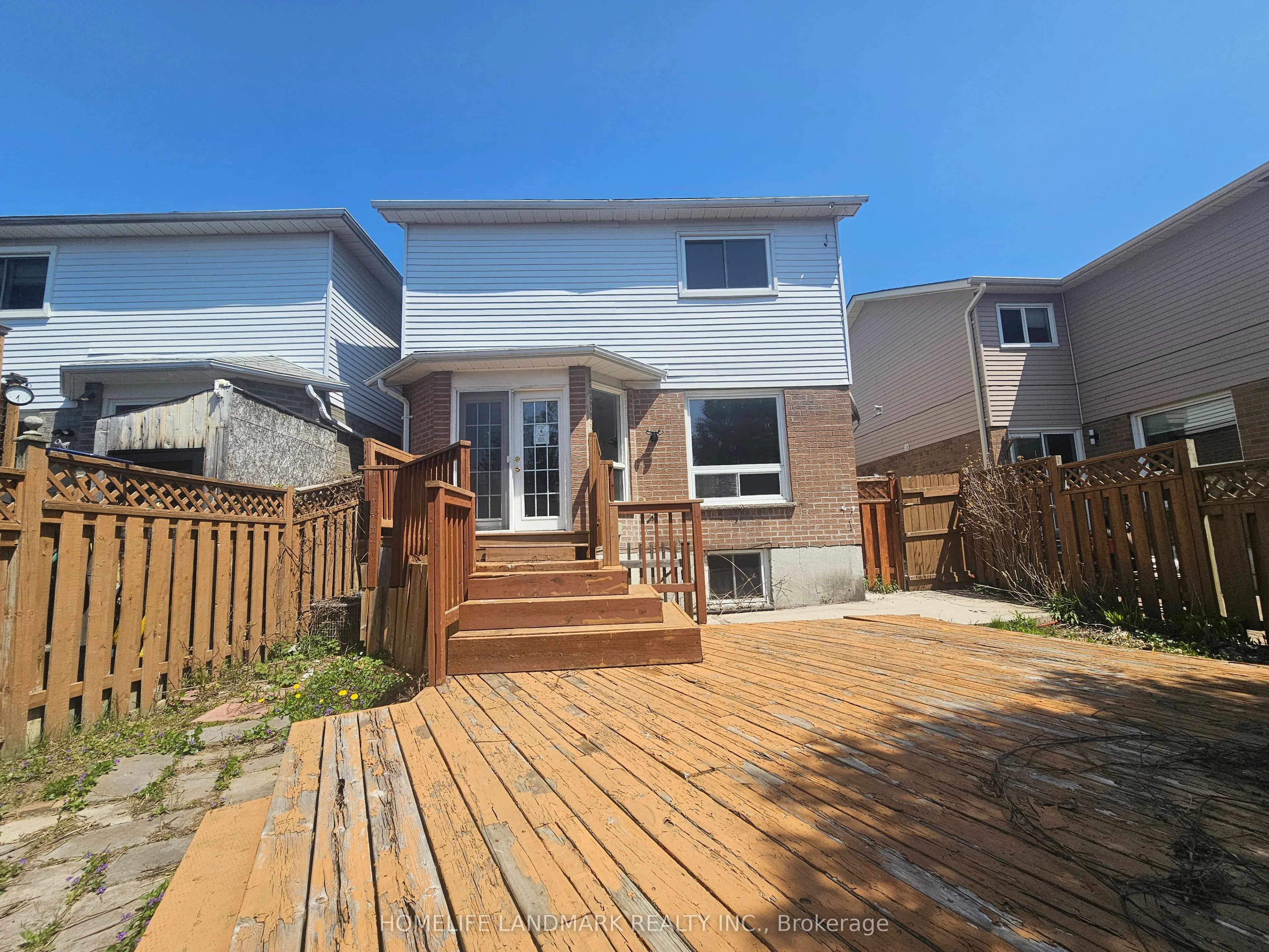 796 Bennett Crescent