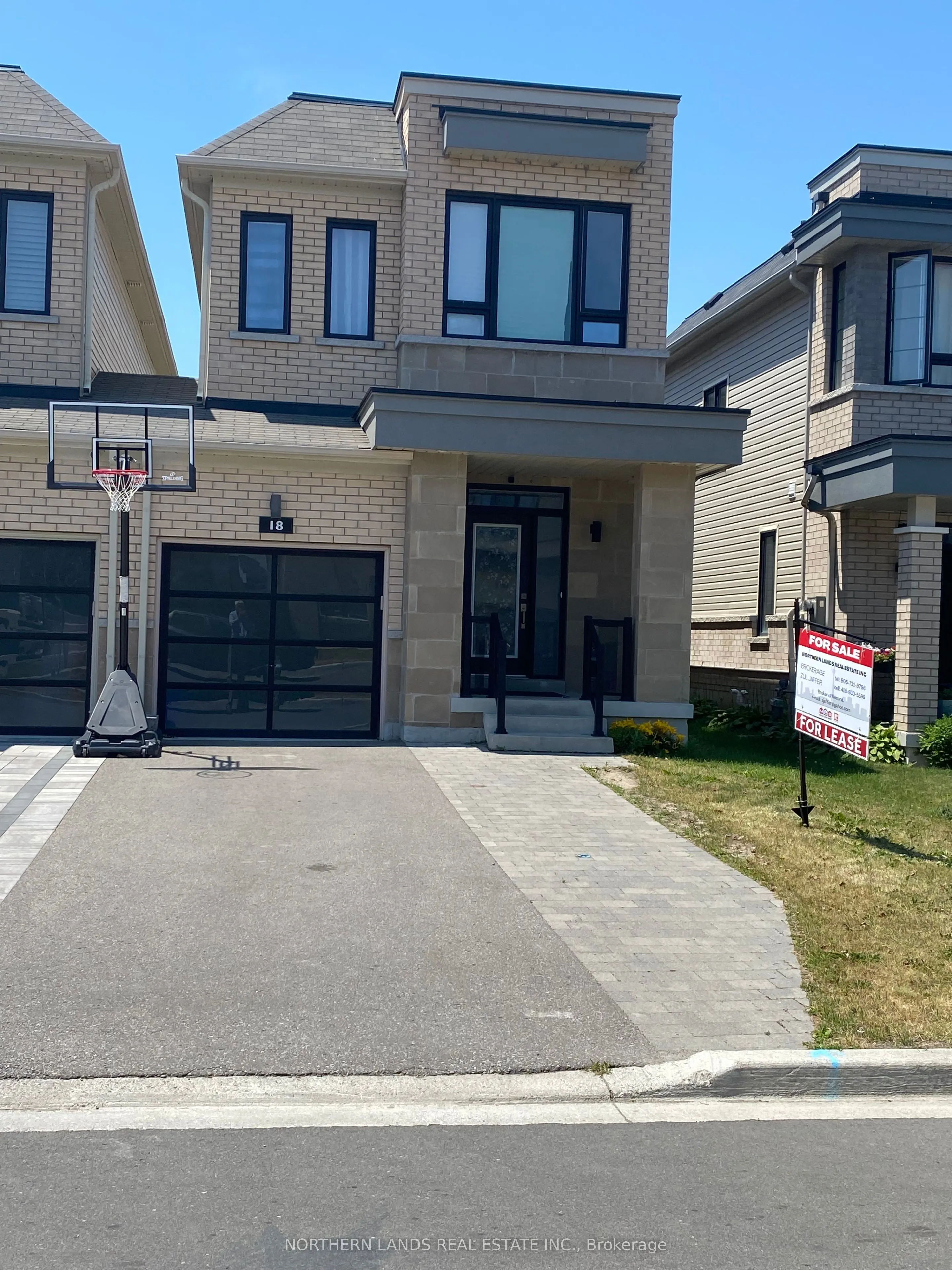 18 LARKIN Lane N
