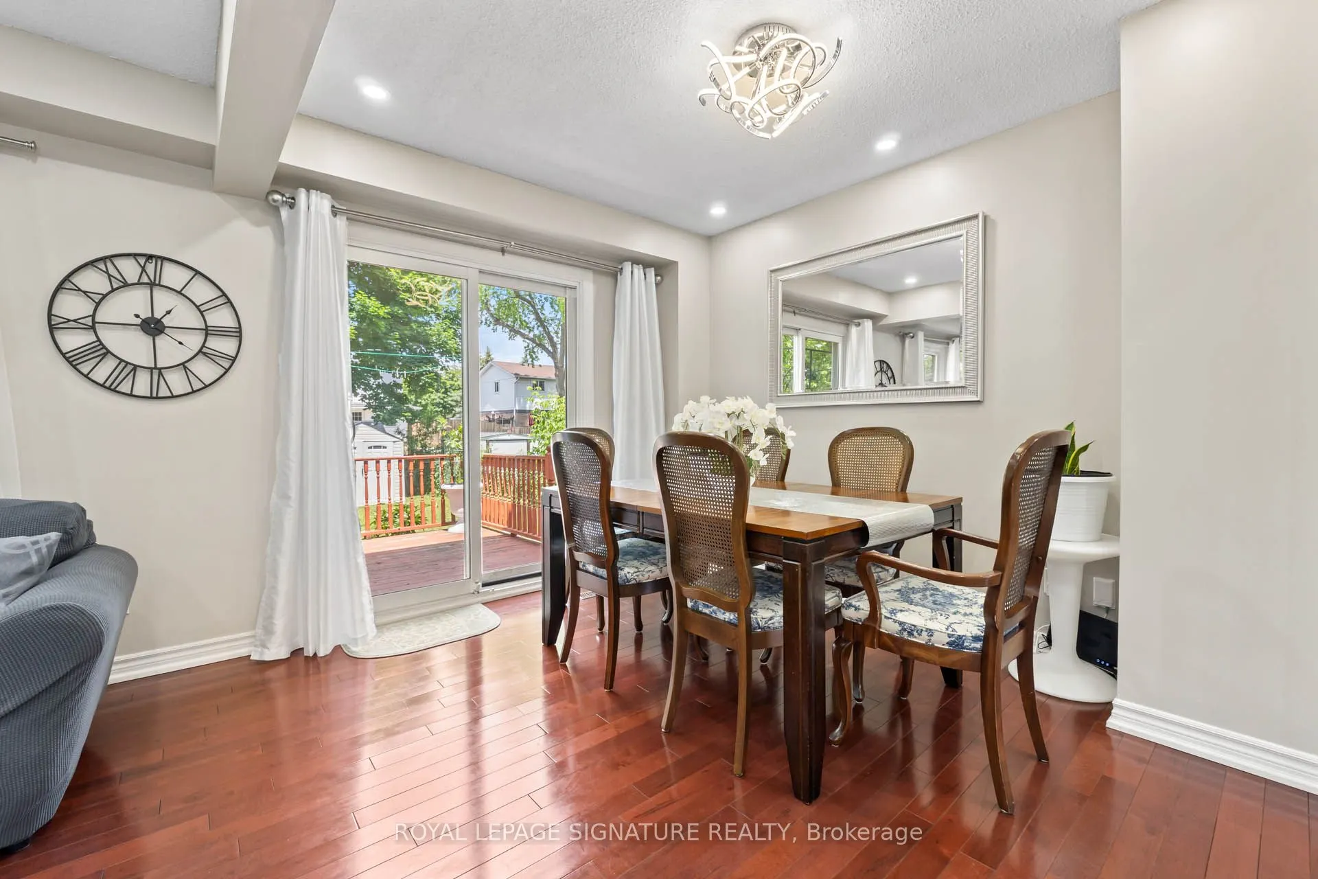 85 Bradstone Square