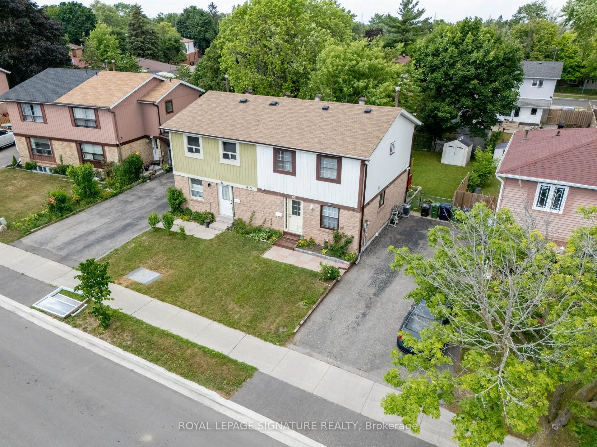 85 Bradstone Square