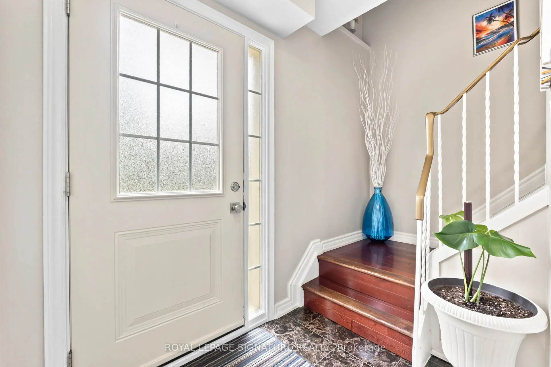 85 Bradstone Square