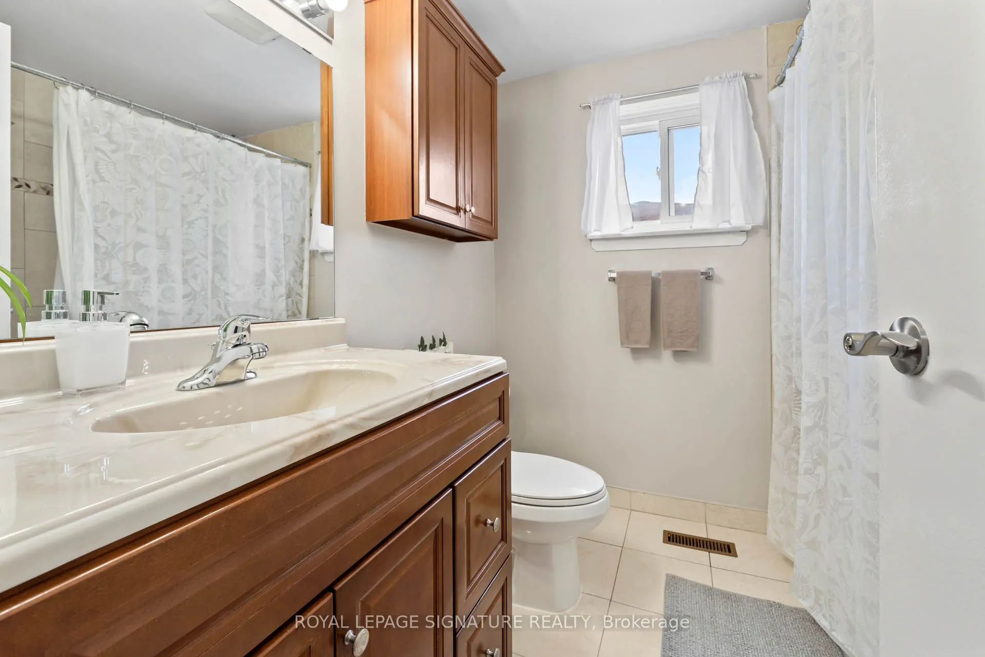 85 Bradstone Square