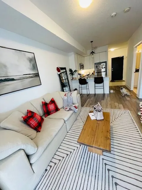 50 Lakebreeze Drive, #226