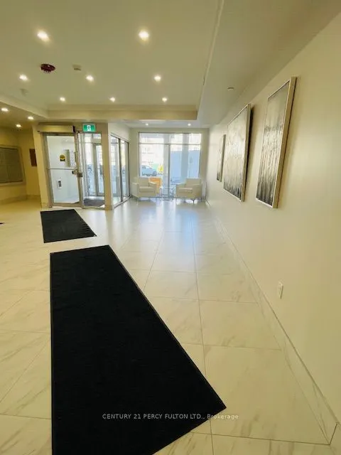 50 Lakebreeze Drive, #226