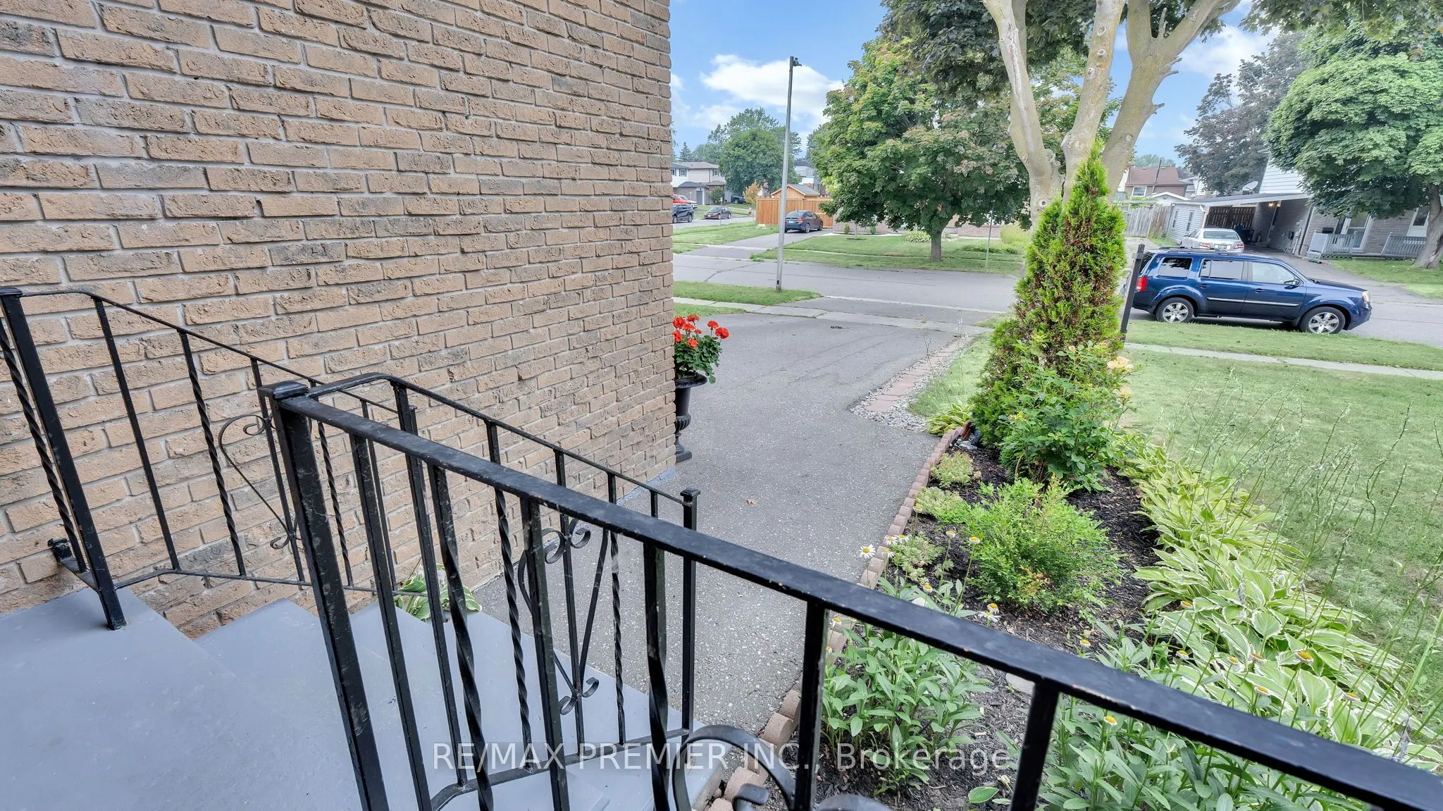 55 Loscombe Drive