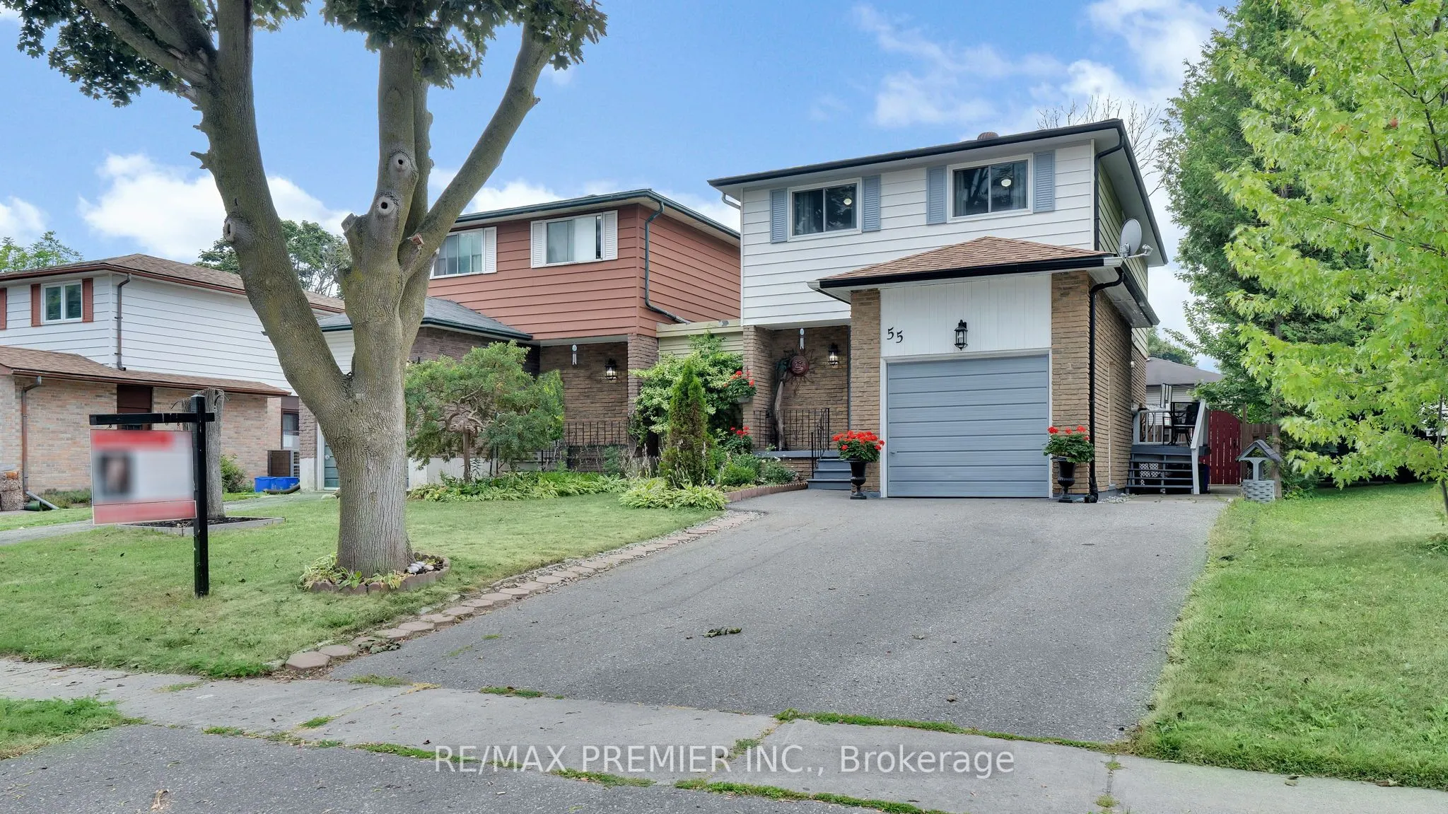 55 Loscombe Drive