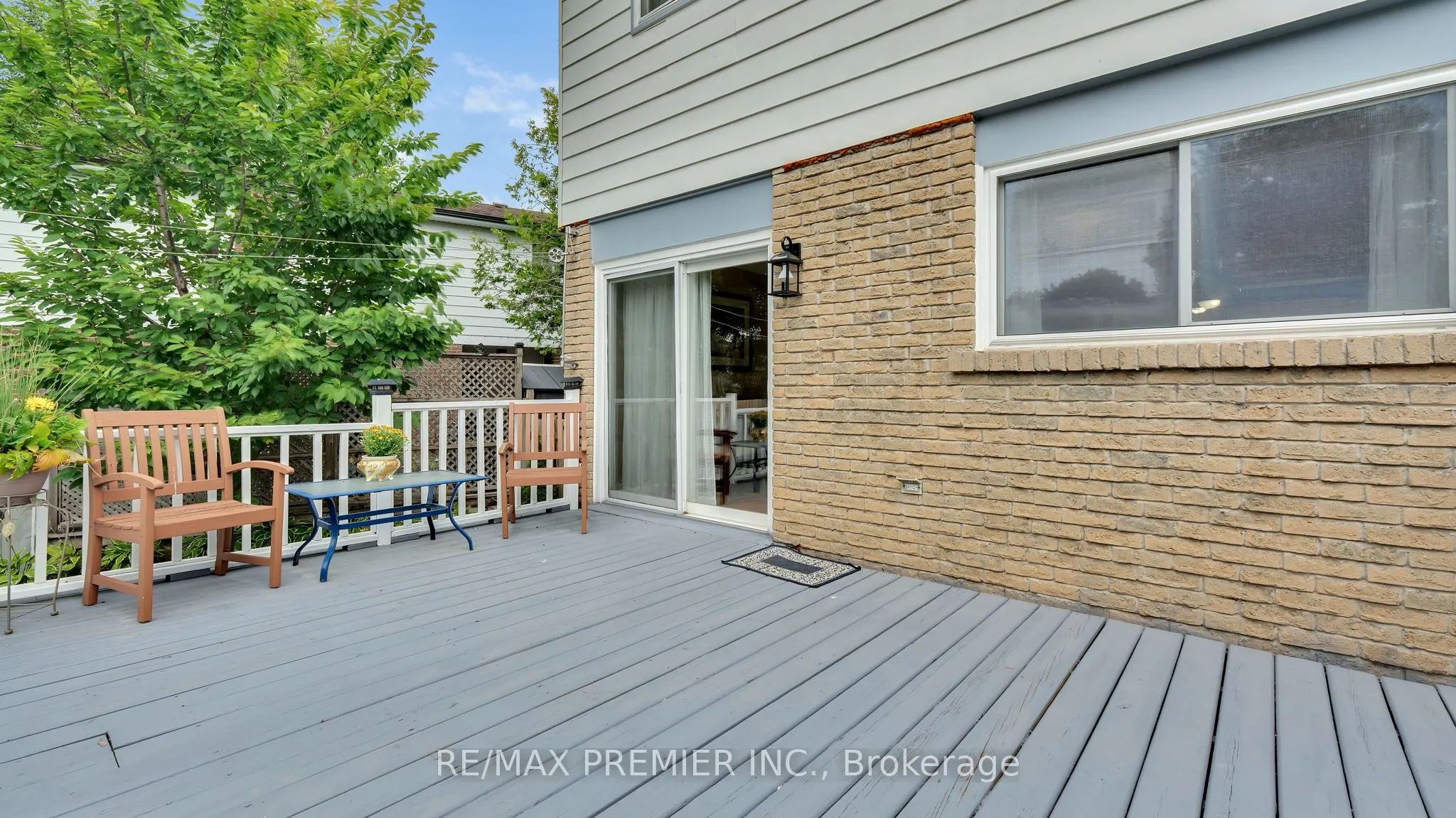 55 Loscombe Drive