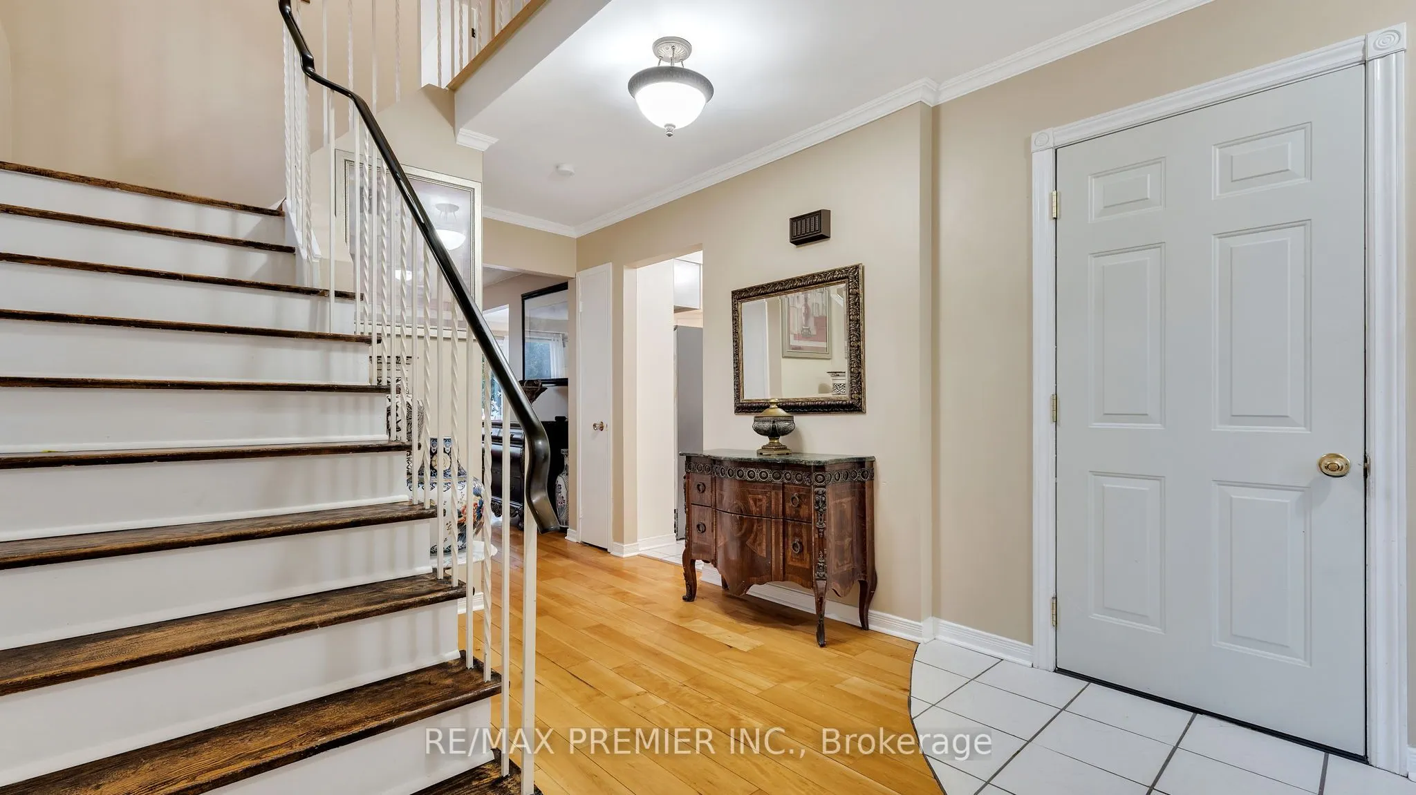 55 Loscombe Drive
