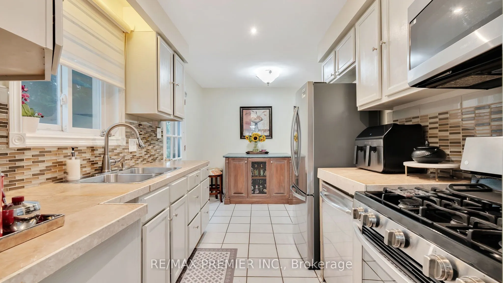 55 Loscombe Drive