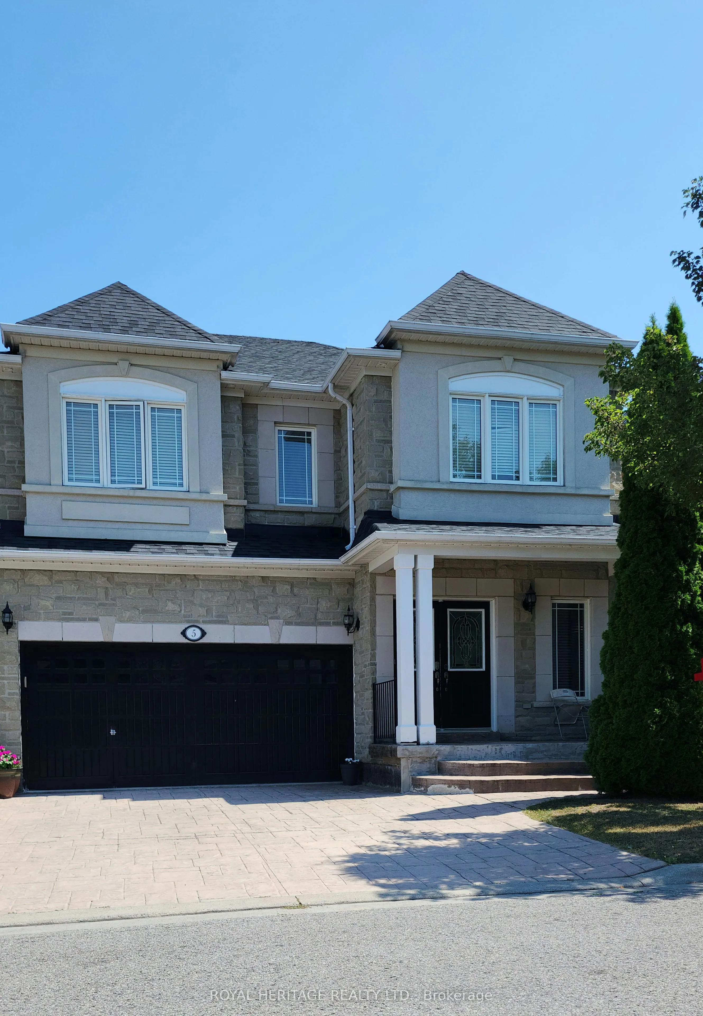 5 Cantwell Crescent N