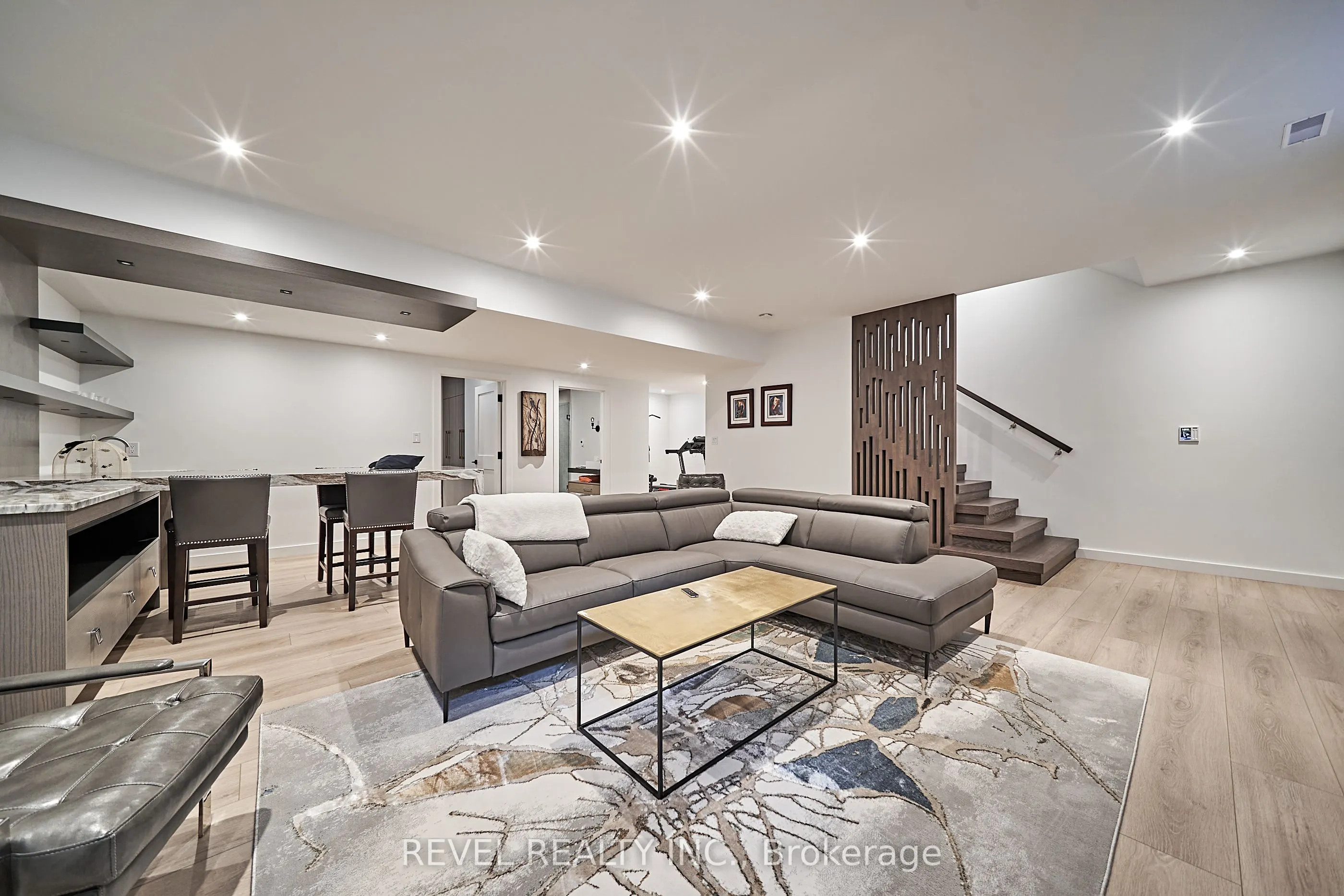 516 Poplar Avenue