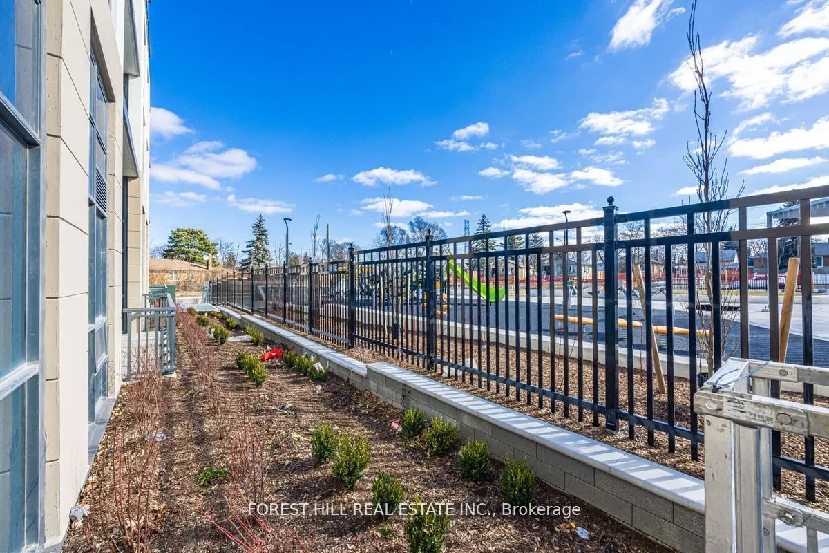 10 Meadowglen Place, #105