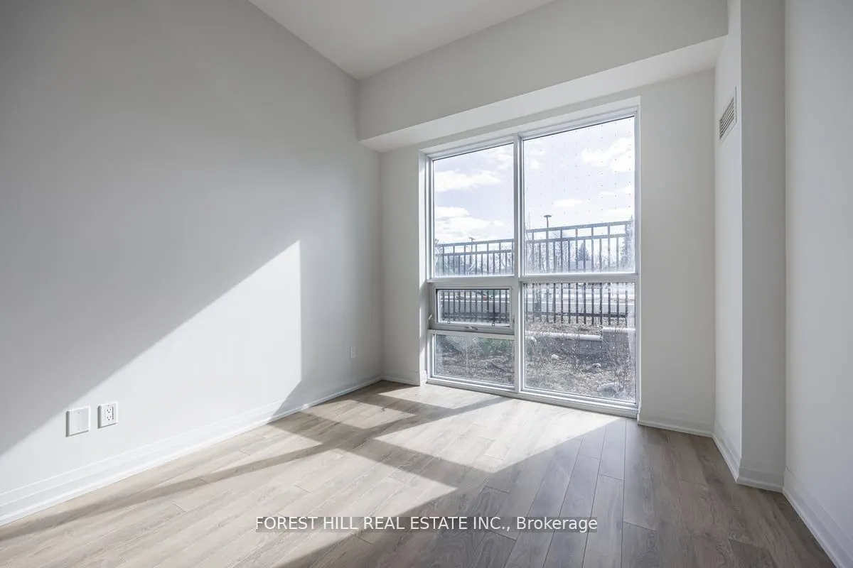 10 Meadowglen Place, #105