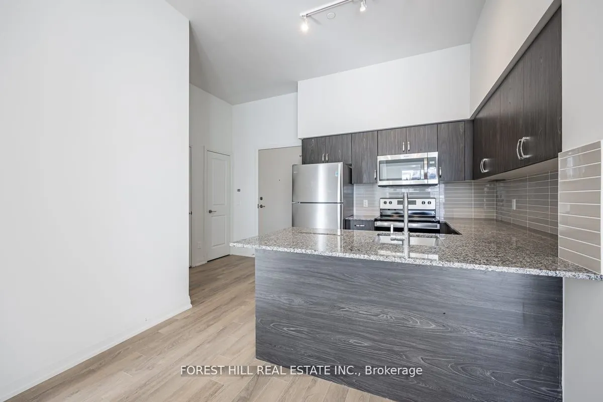 10 Meadowglen Place, #105