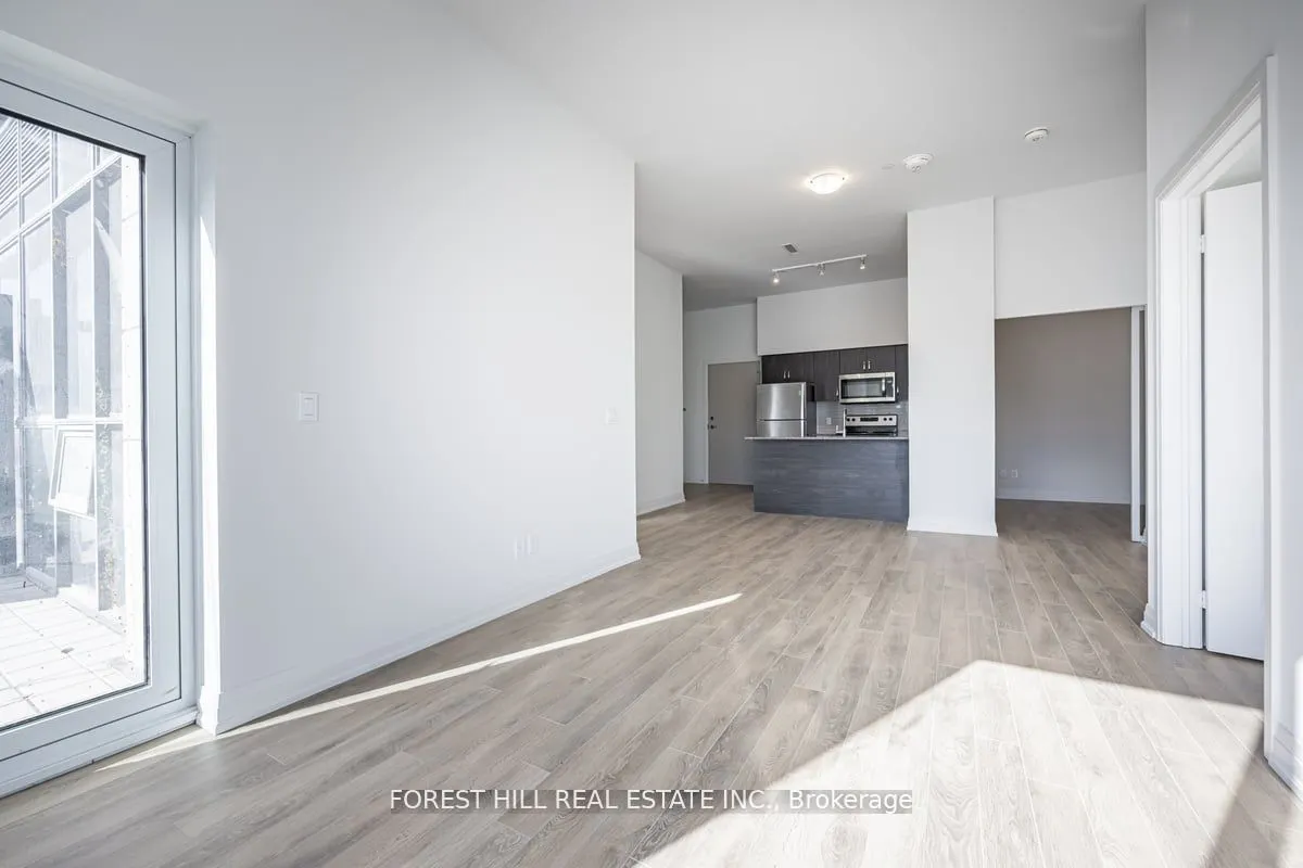 10 Meadowglen Place, #105
