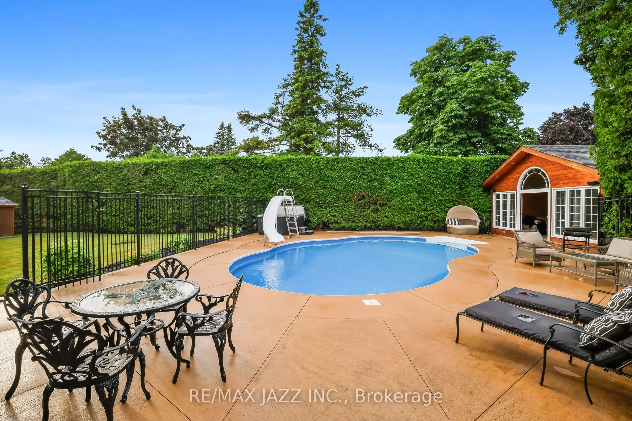 690 Bessborough Drive